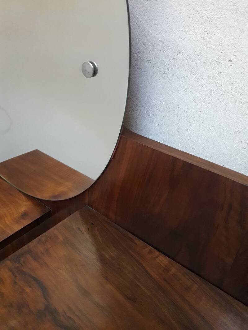 Art Deco dresser, solid walnut, veneer, 3 drawers, mirror.