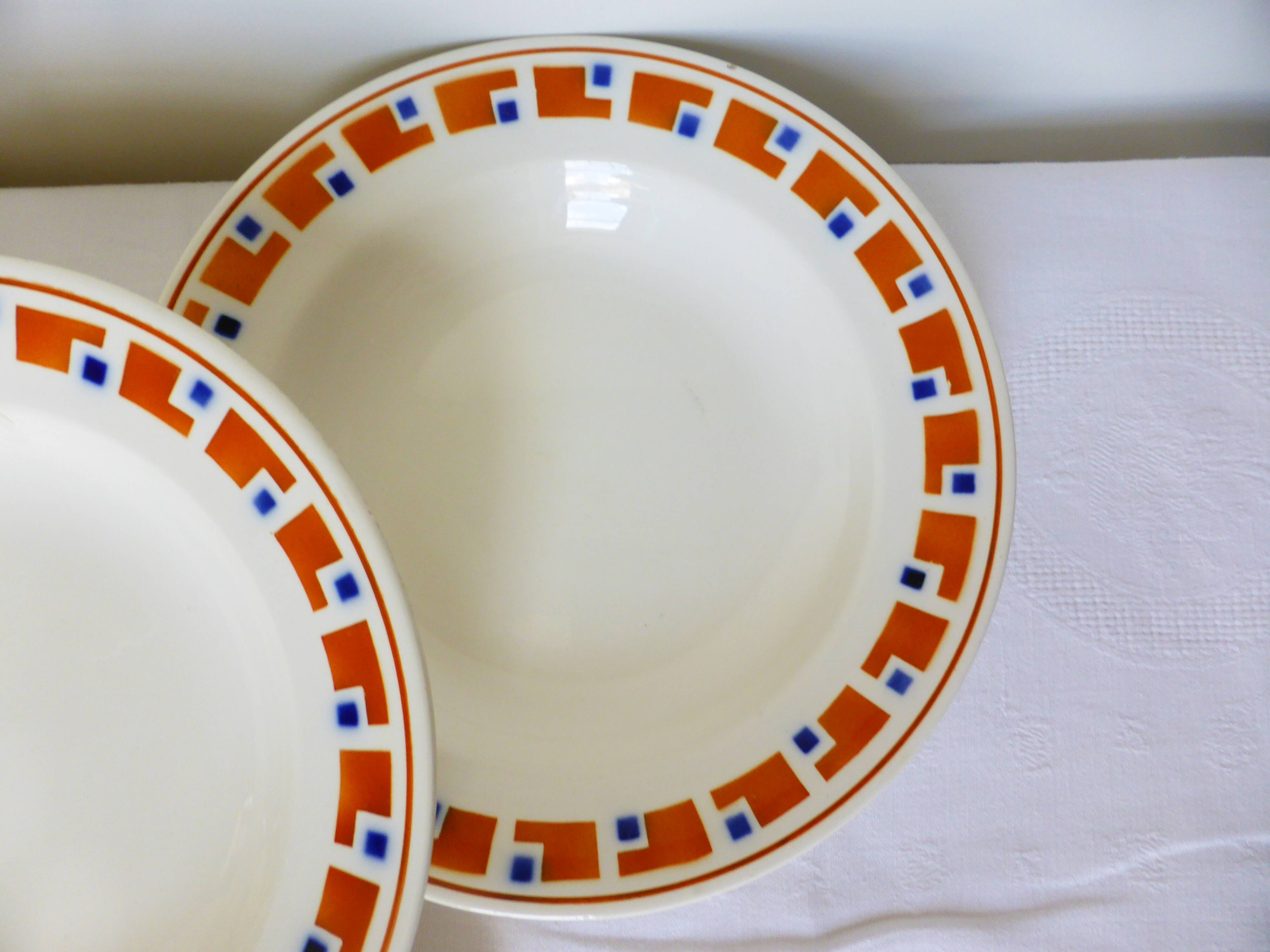 4 semi-hollow plates in iron earth of the Salins model Lucette 210852