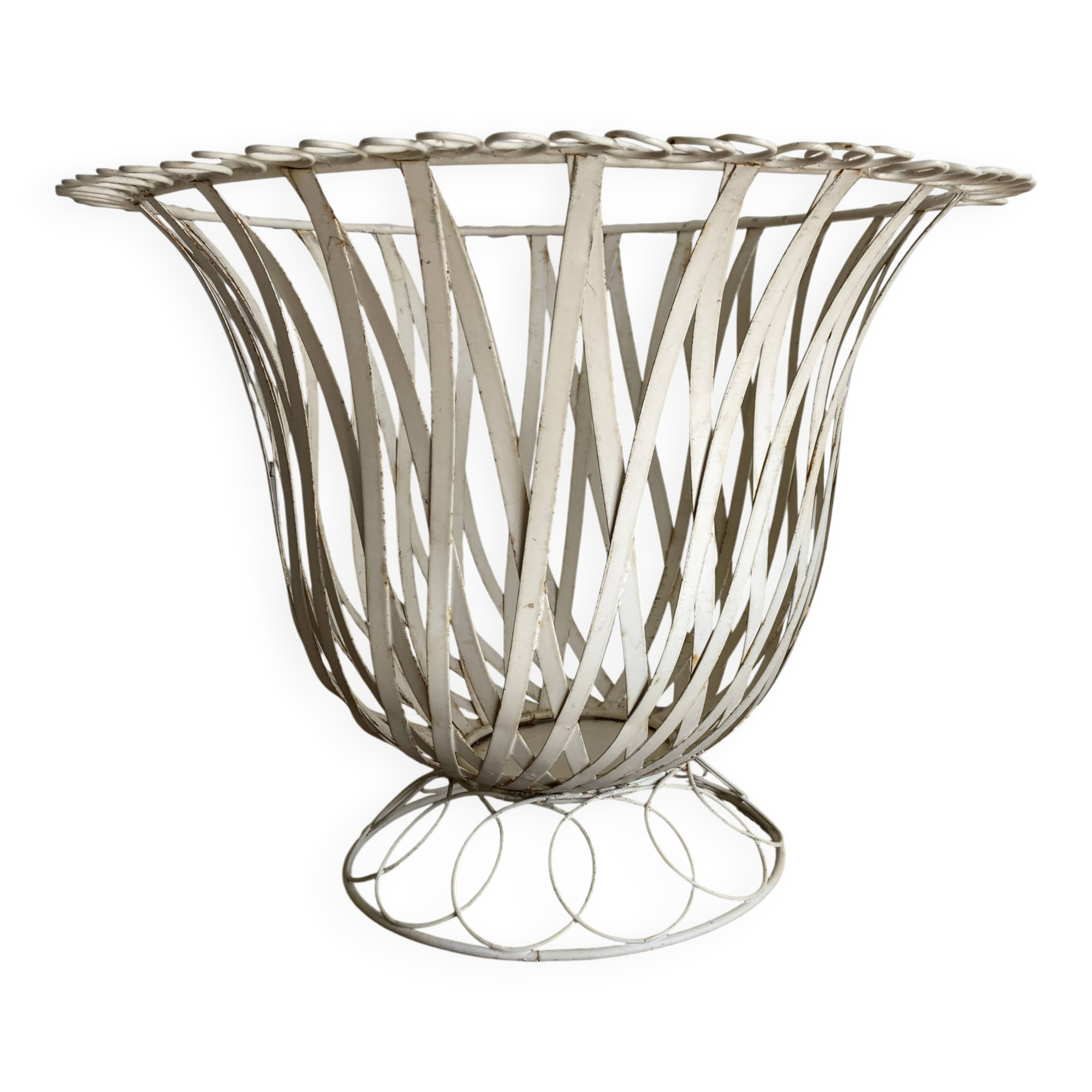 XXL Neoclassical Medici-style plant pot in ivory sheet metal