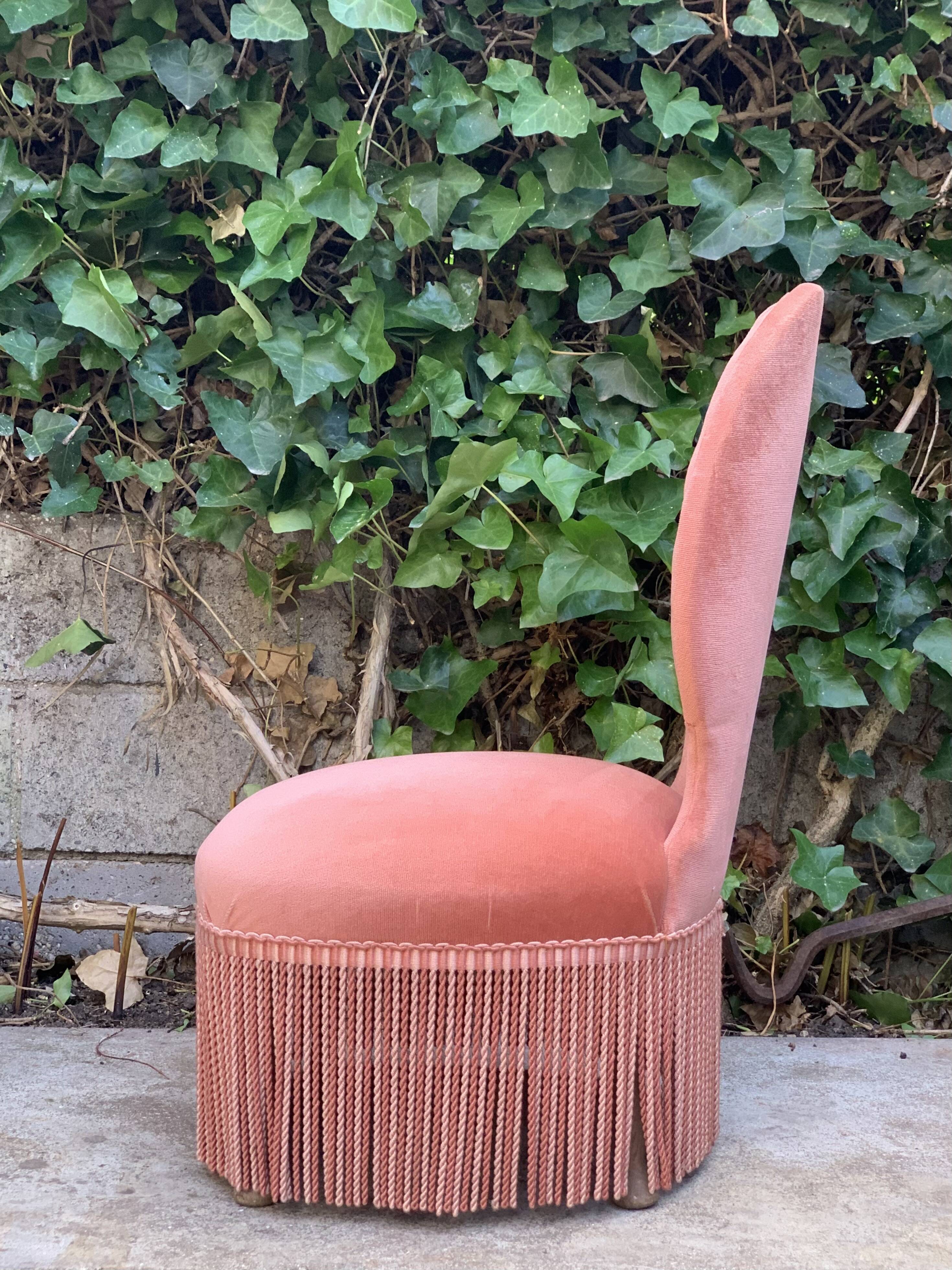 Vintage pink upholstered toad chair