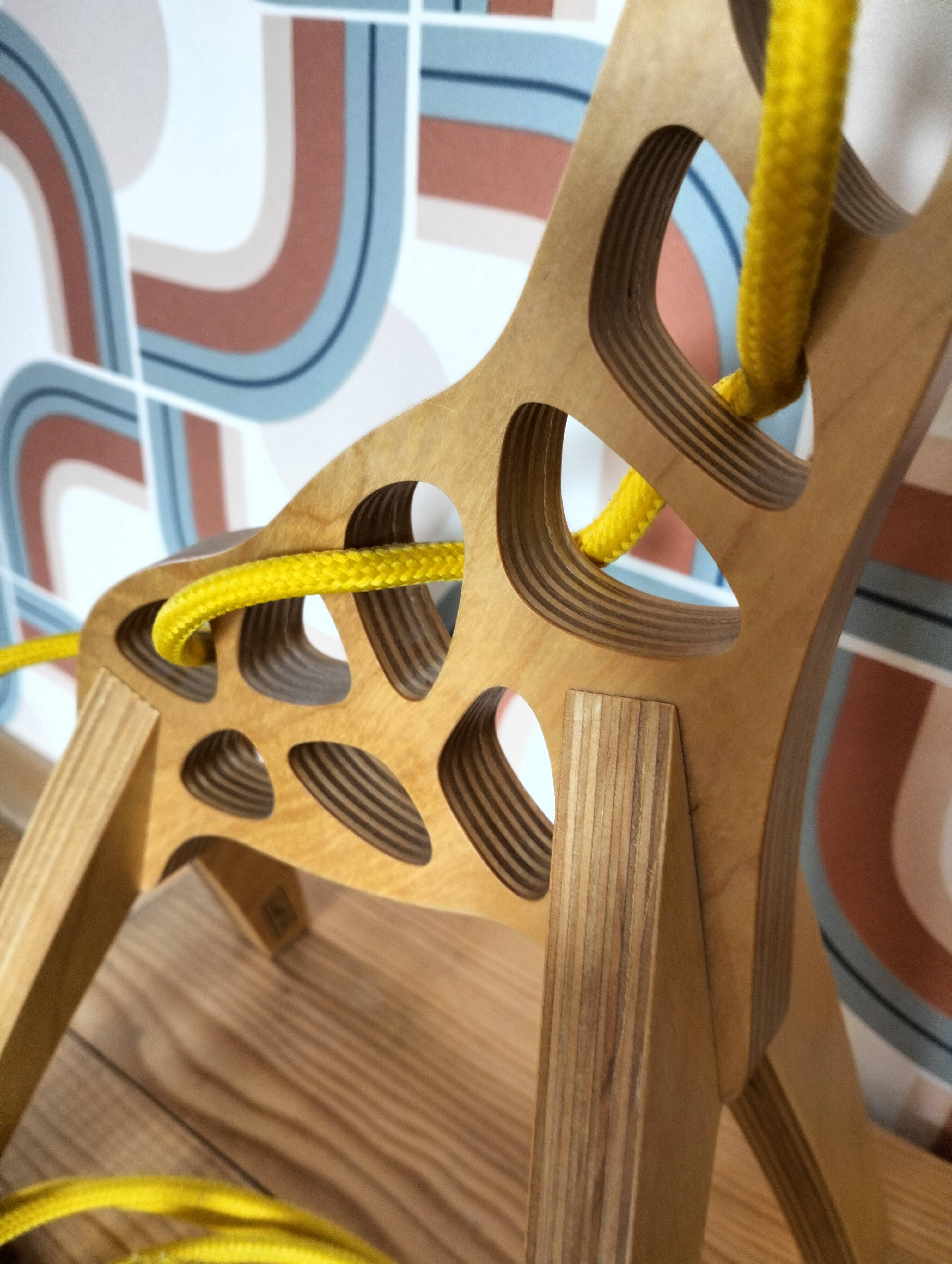 Giraffe design wooden bedside lamp Leanter