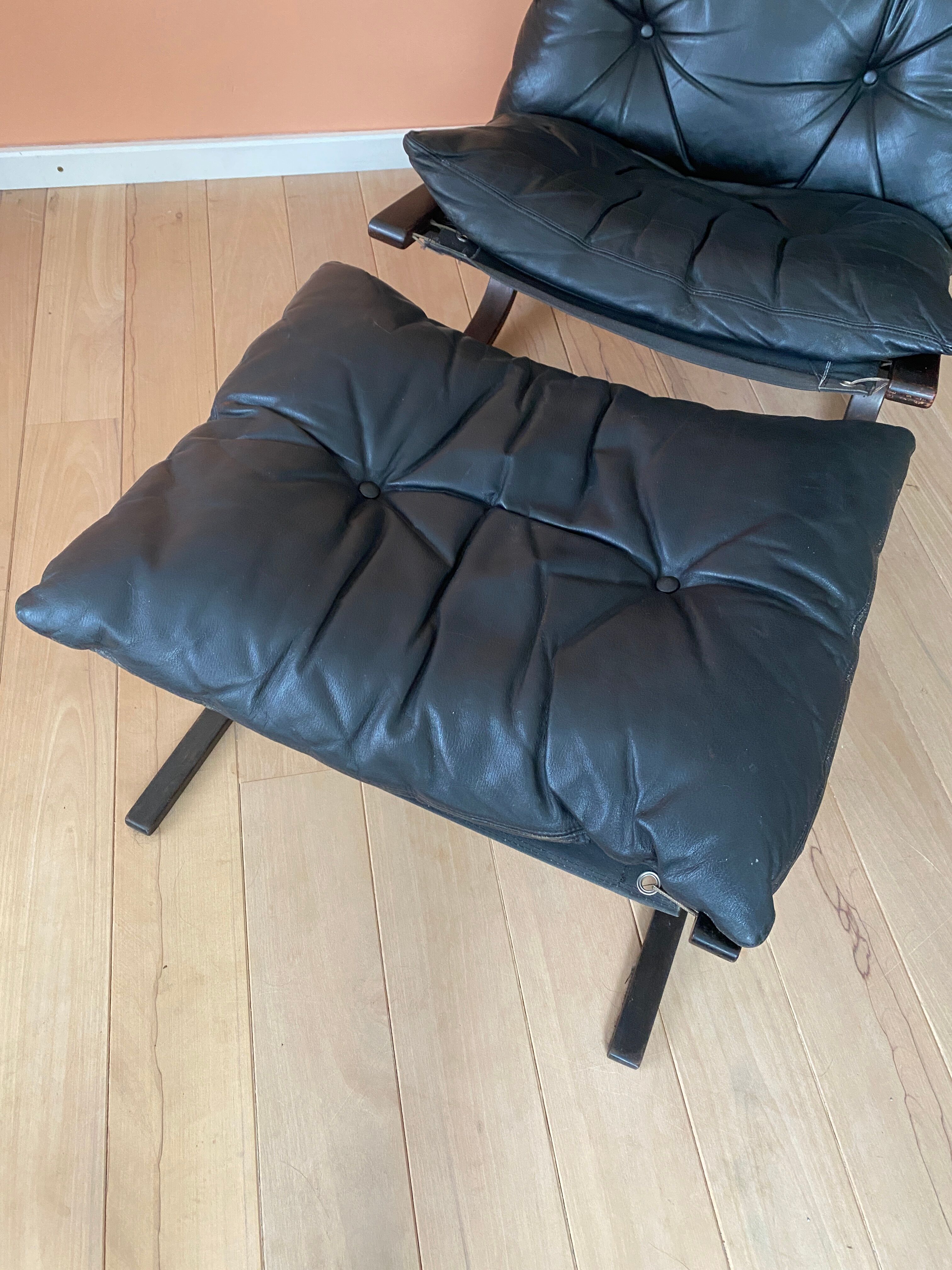Vintage design Westnofa Lounge chair & ottoman
