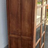 Armoire vitrée en bois