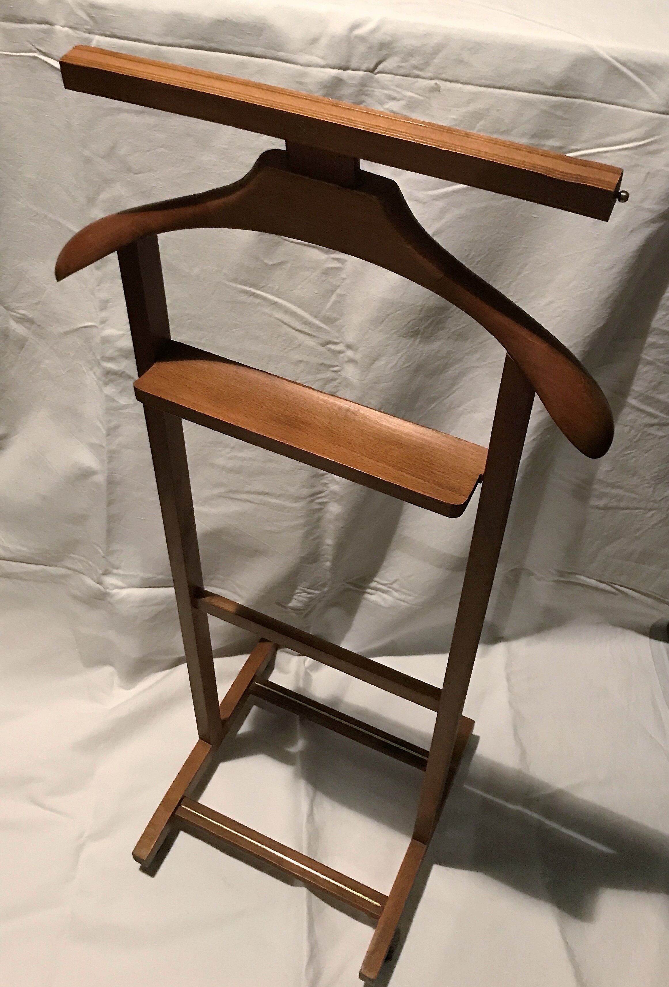 Valet stand