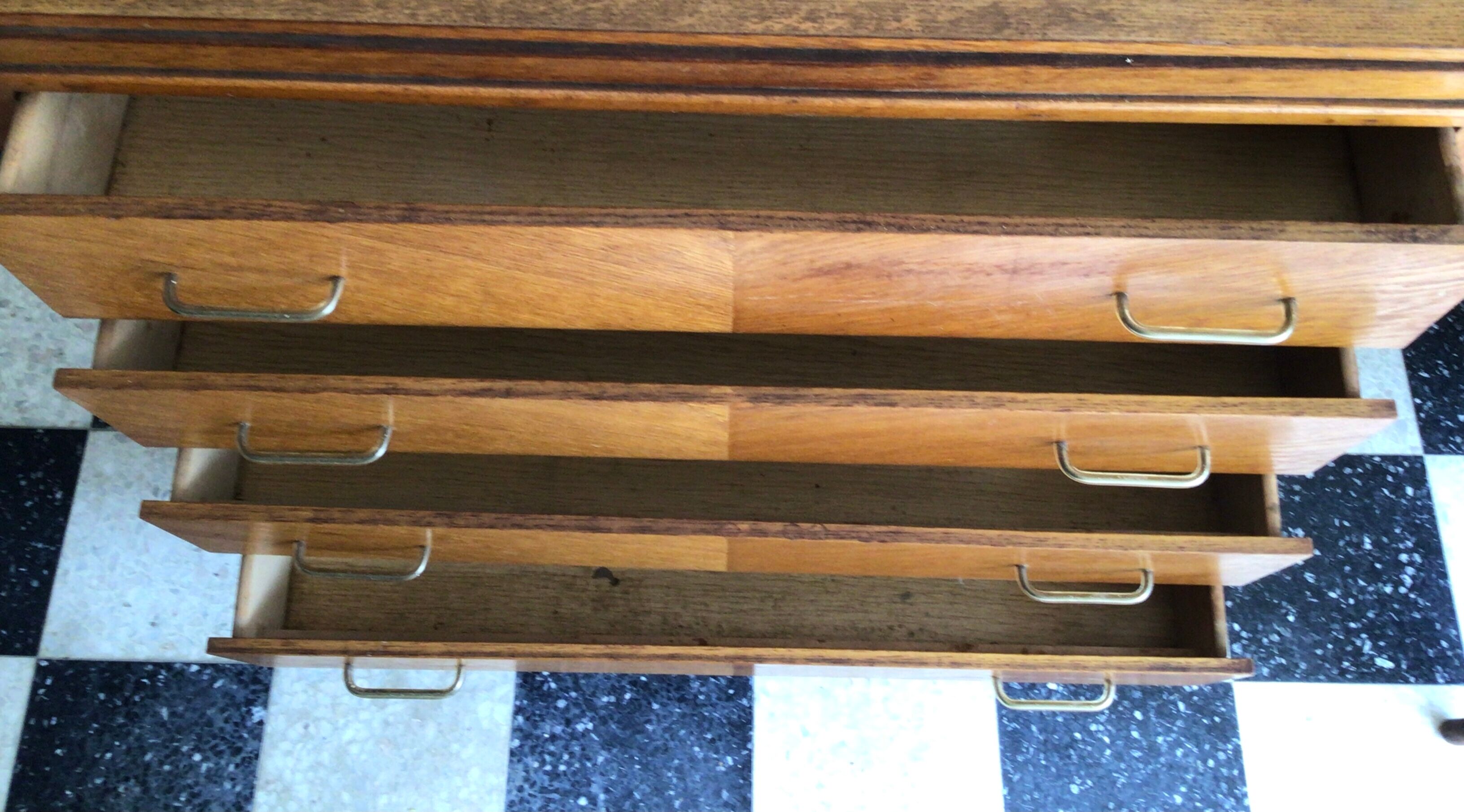 Commode year 60 compass feet