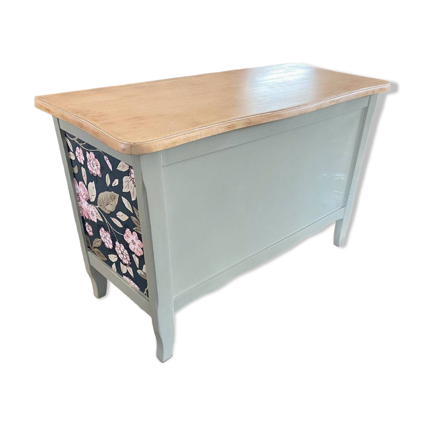 Wooden chest for toys or storage with a green and wood makeover