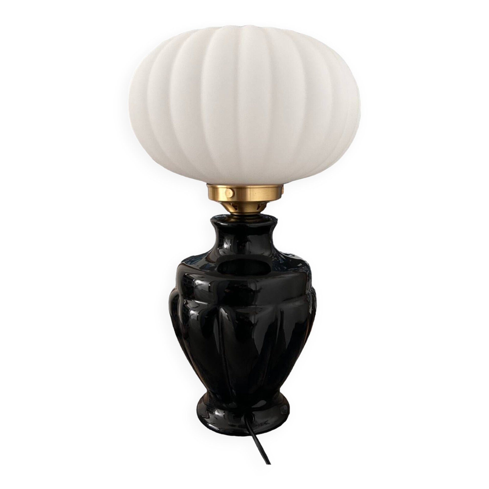 Vintage table lamp with pleated opaline shade