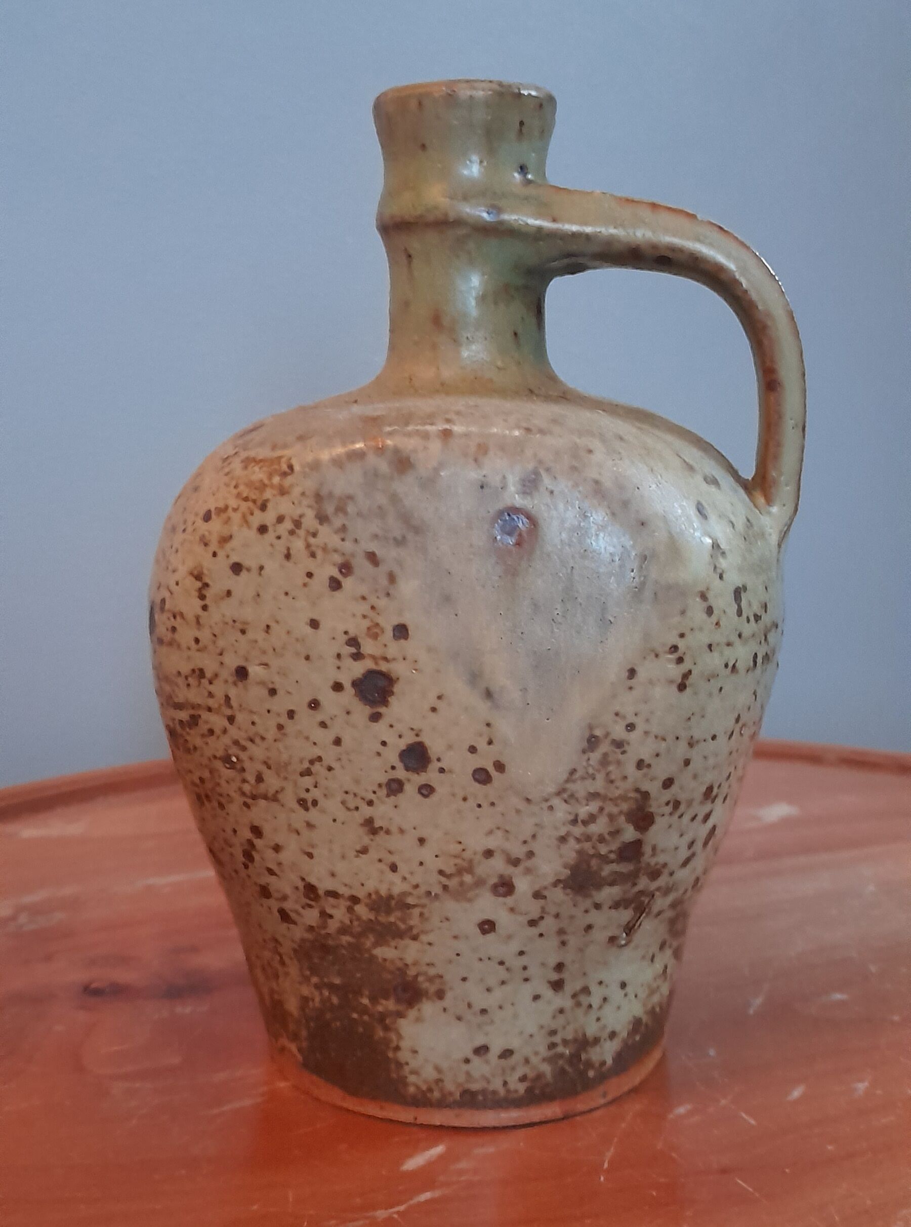 Pichet cruche en grès pyrité brun brut et épuré mid century