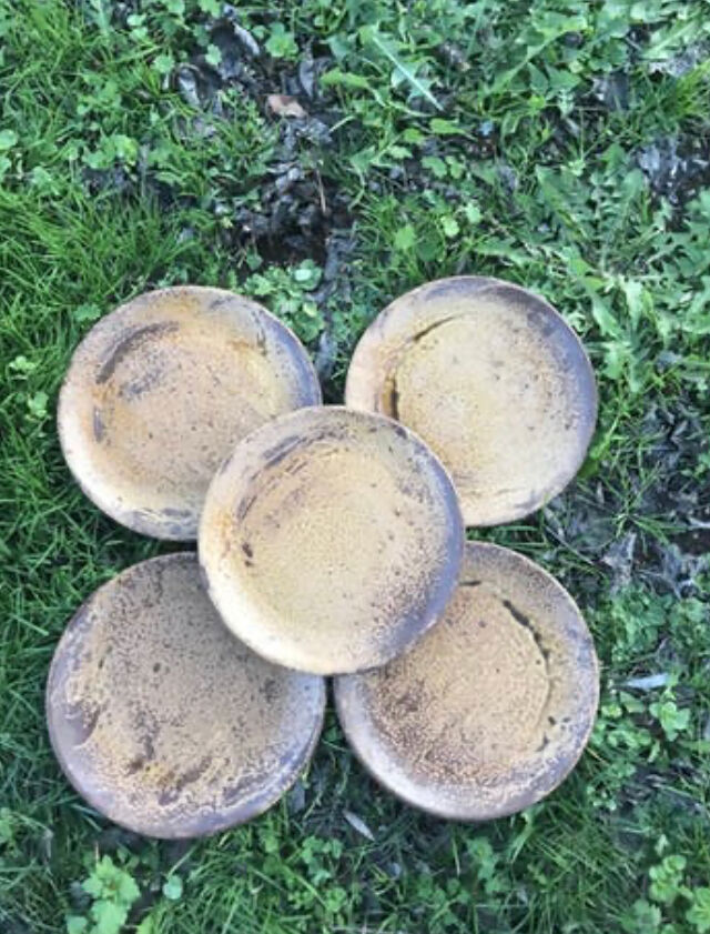 Lot of sandstone dishes
