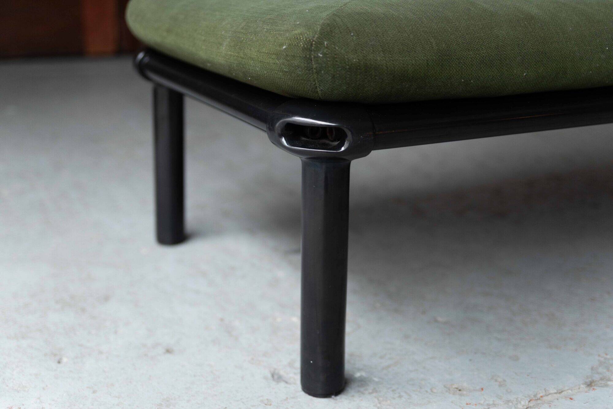 Daybed by Bruce Hannah & Andrew Morrison