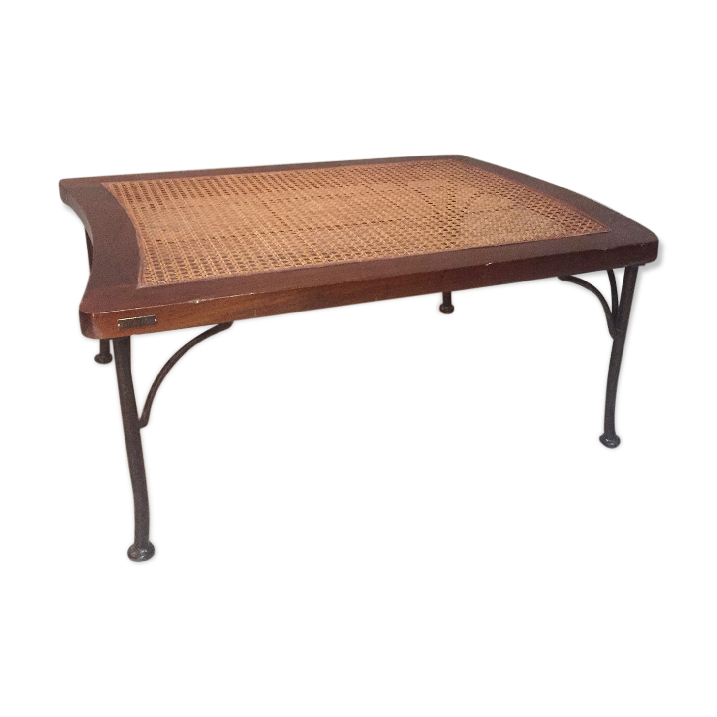 Carry baggage in caning of the barn House