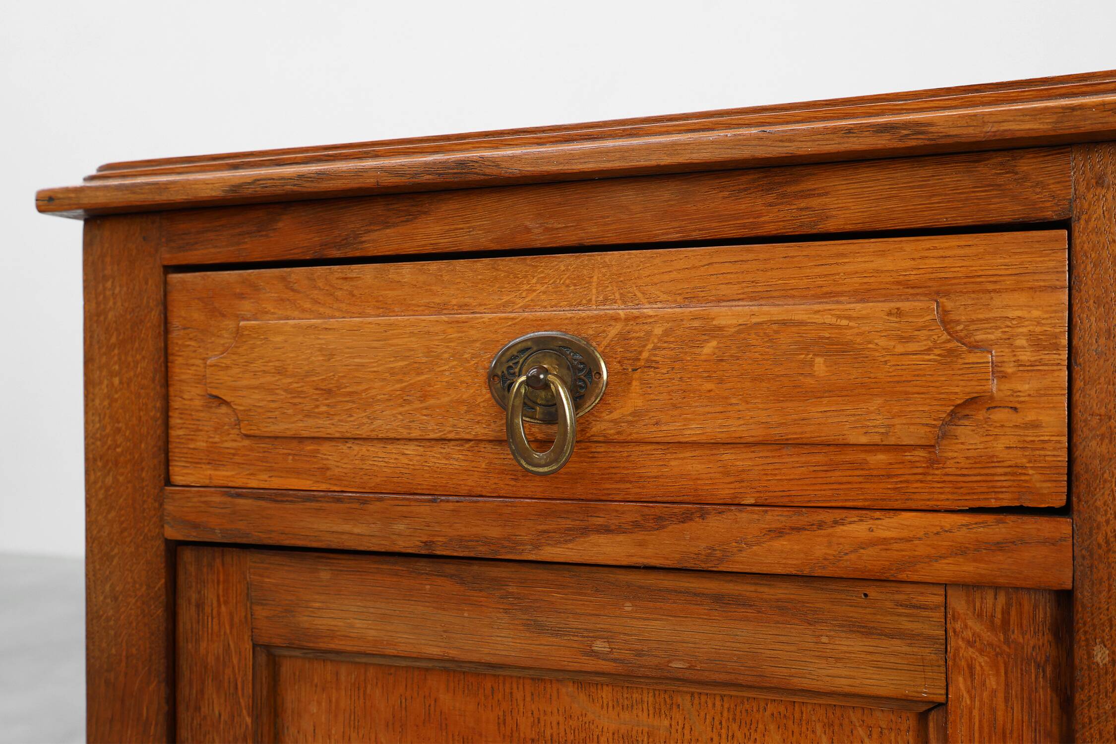 Art Deco nightstand in oak with turned legs, France 1920
