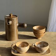 11 tasses à café vintage en grès mat brut