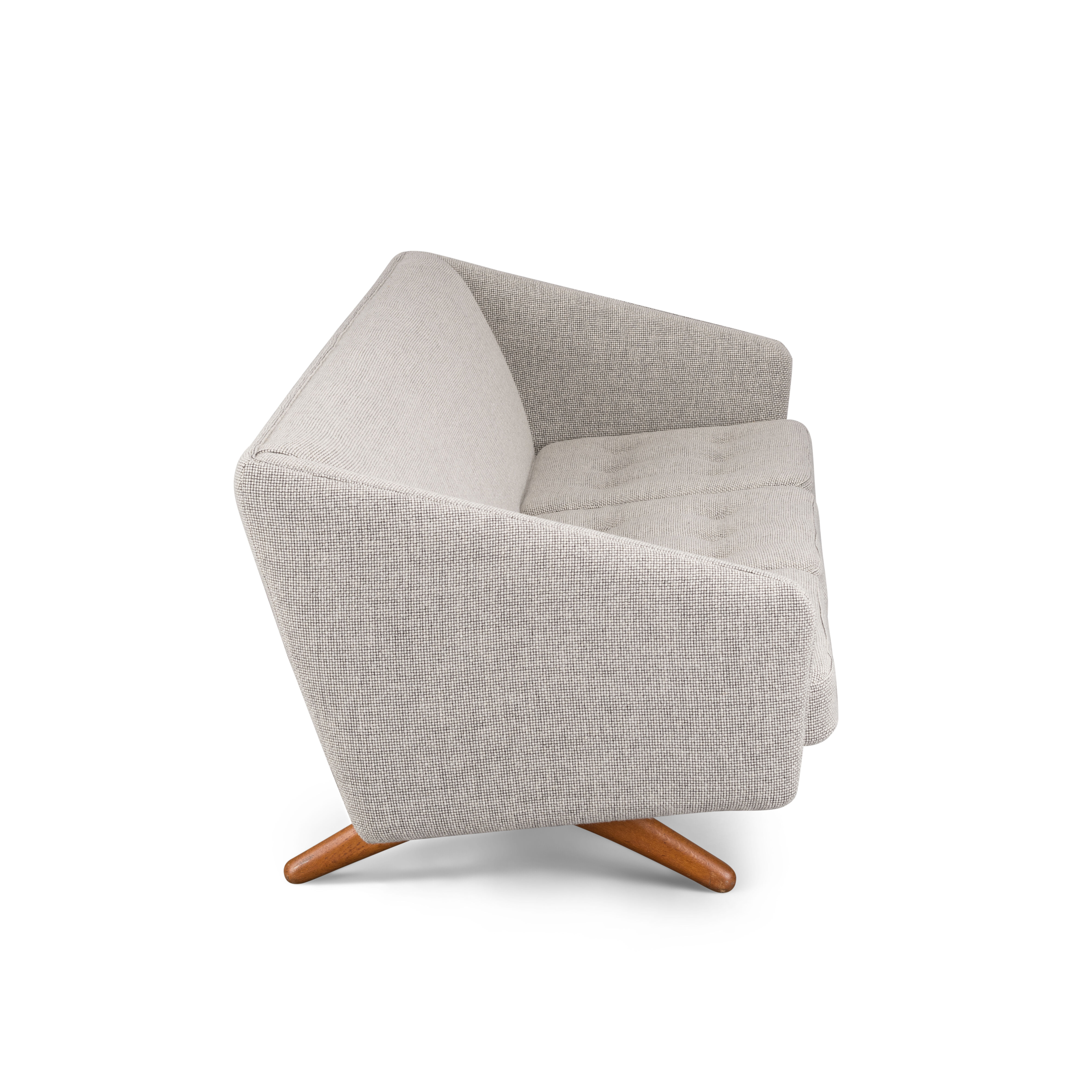 Danish midcentury modern ML-90 reupholstered sofa by Illum Wikkelsø for Michael Laursen, 1960s