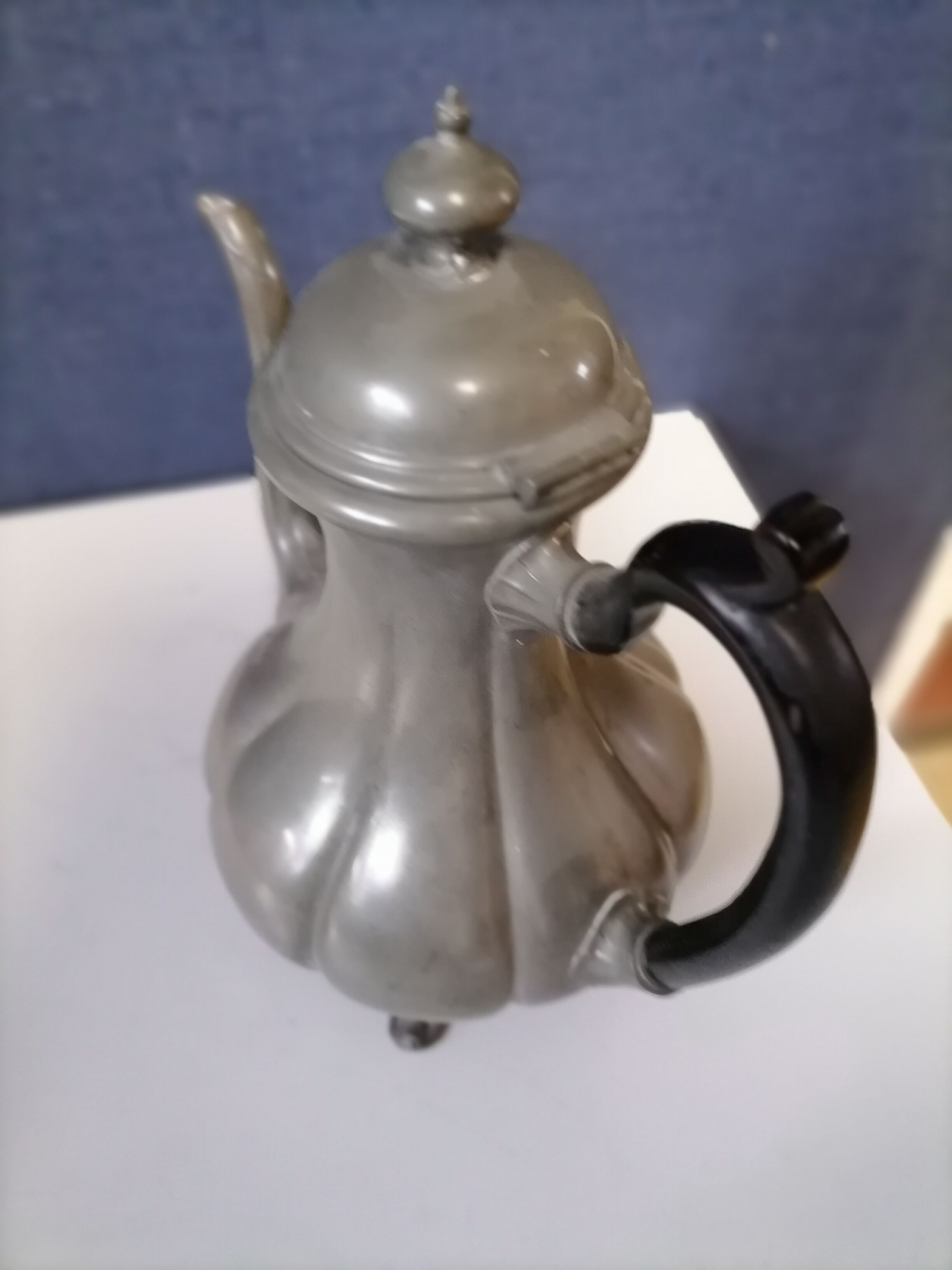 Chocolatière en étain
