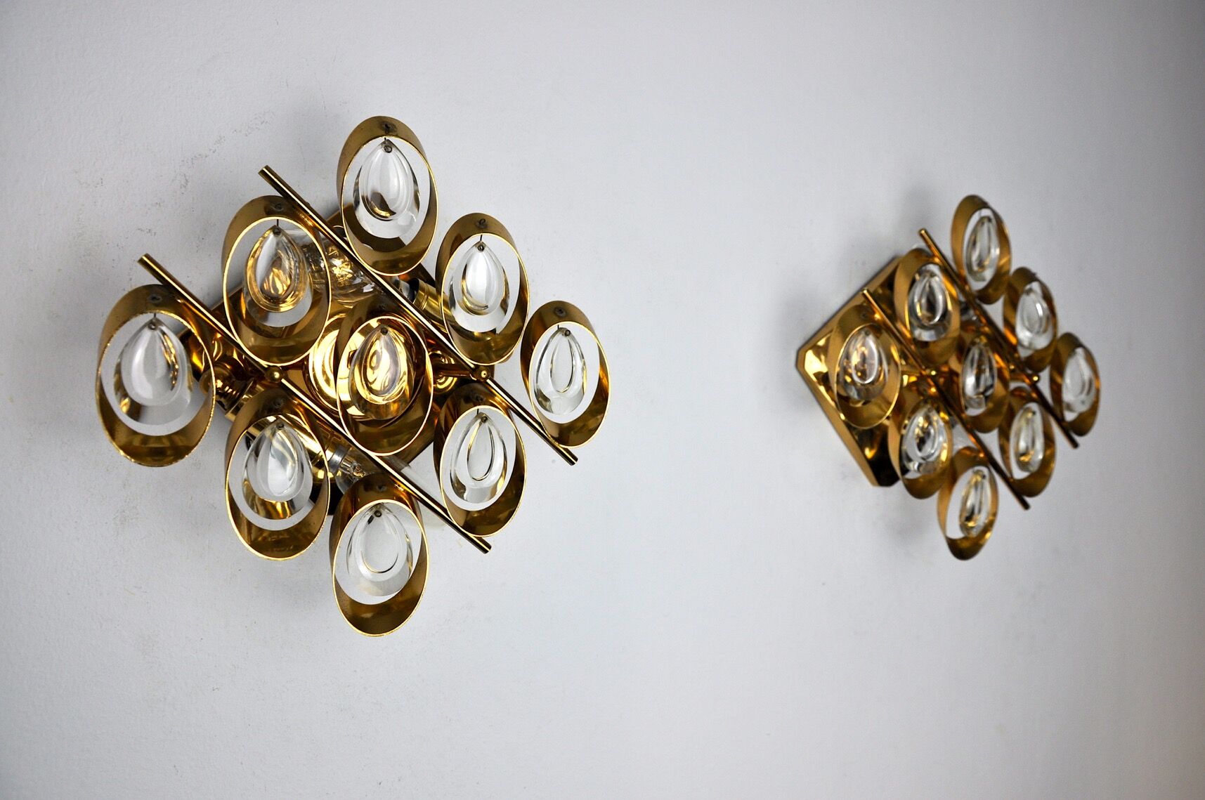 Pair of wall lamps Oscar Torlasco, Italy, 1970