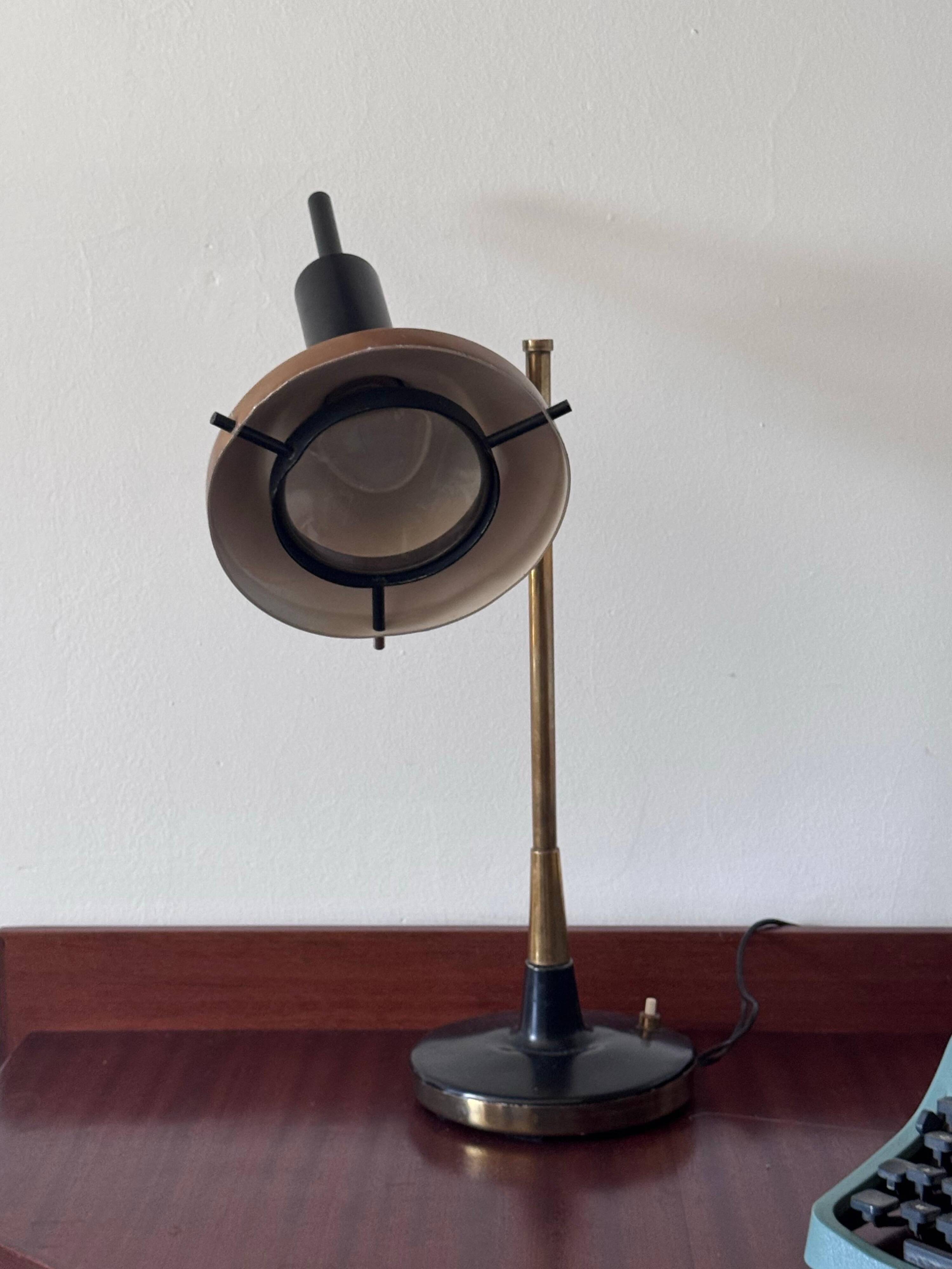 Lampe de table Mod. 553 par Oscar Torlasco pour Lumi, design italien collectible