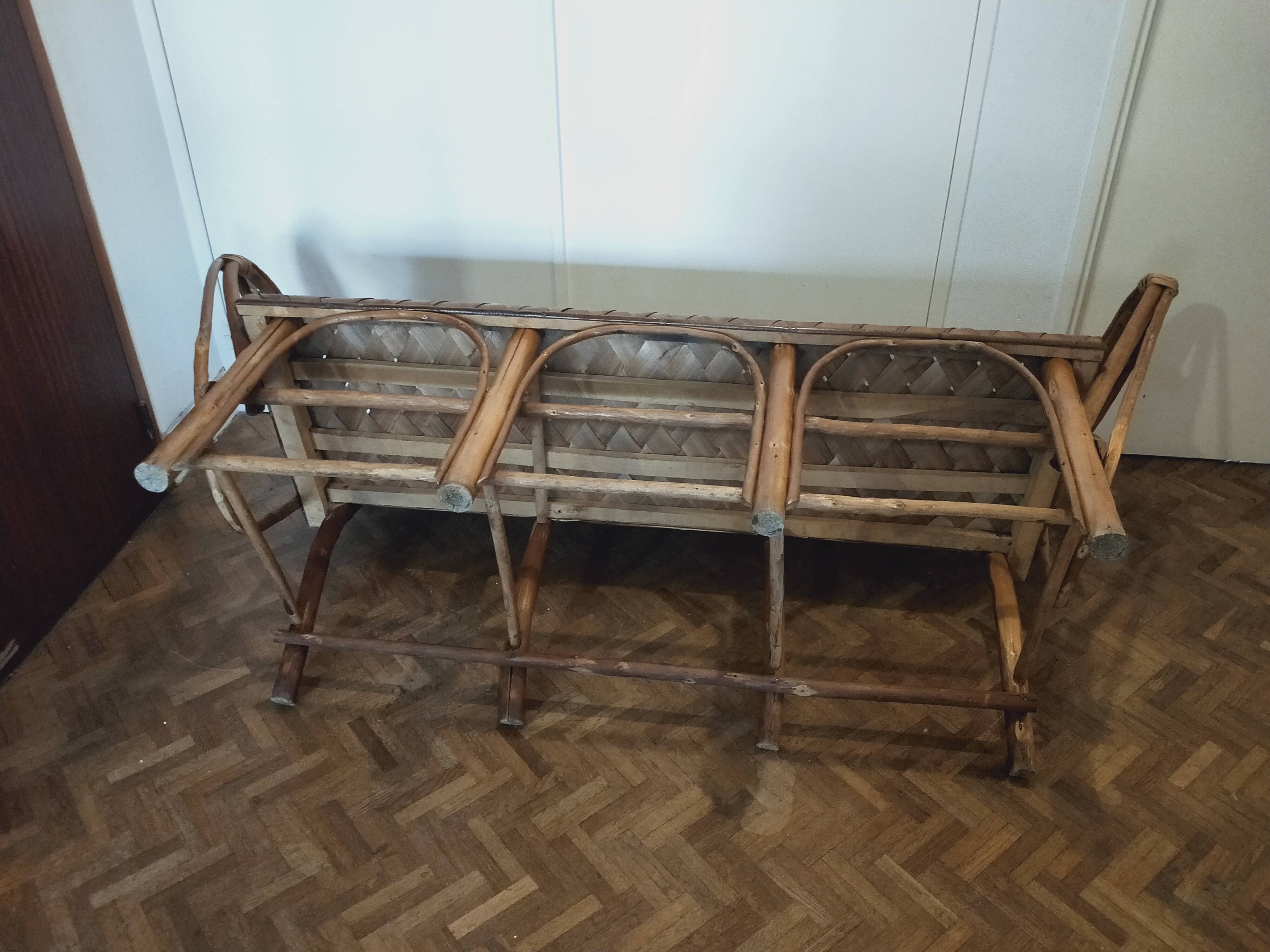 Chestnut striped bench