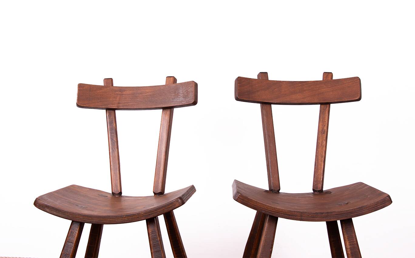 Brutalist pair of chairs in Elm in the style of Jean Touret 1950.
