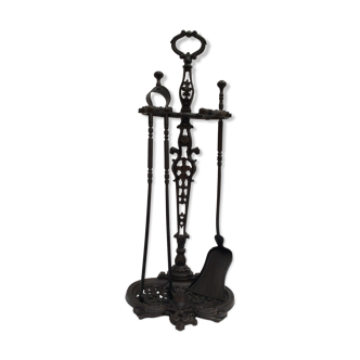 Wrought iron chimney serve