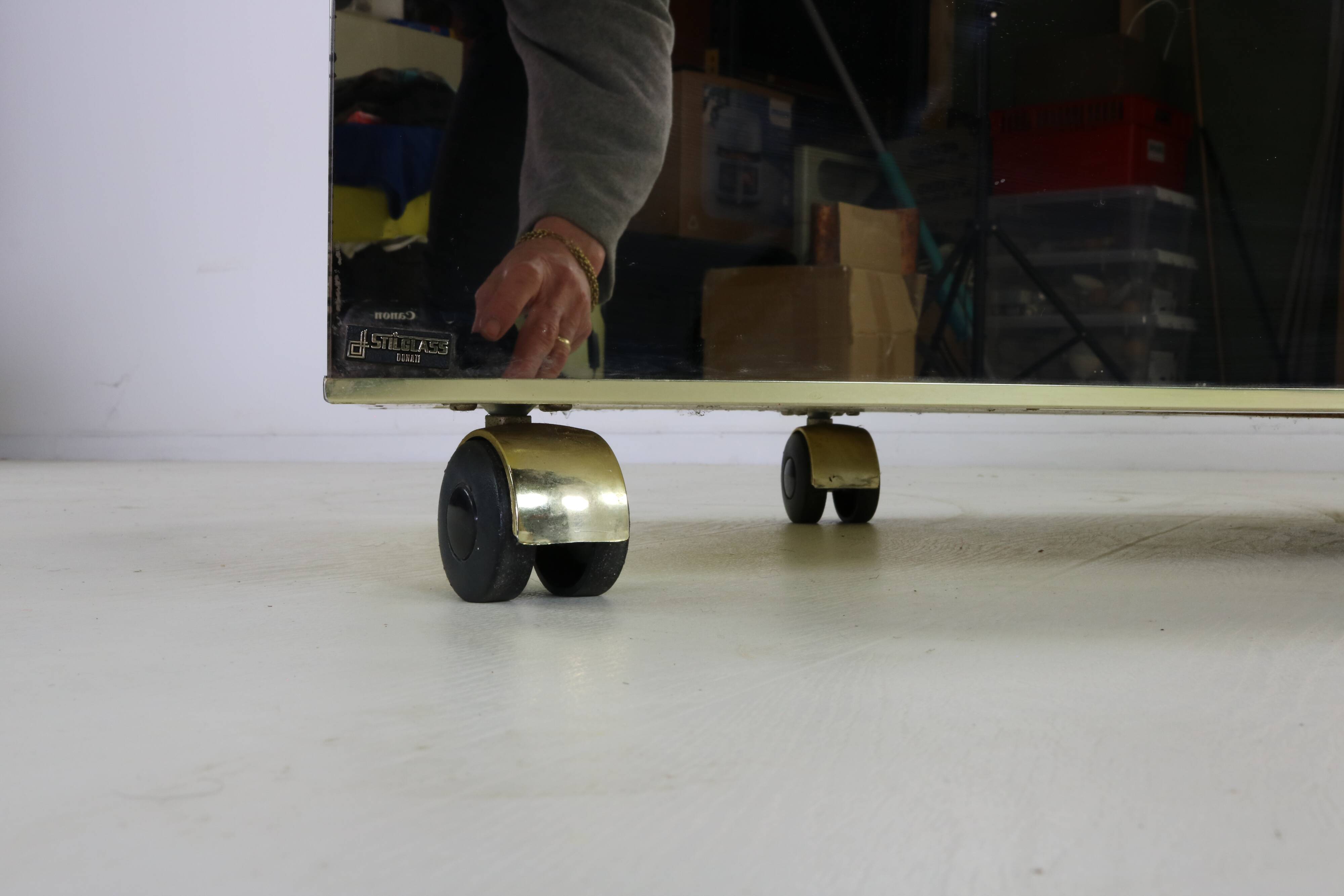 Seventies design bar cabinet by Harvey Guzzini for Stilglass Donati