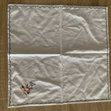 Lot 3 serviettes vintages motifs fleurs