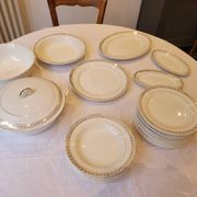 Table service in opaque porcelain with gold leaf.