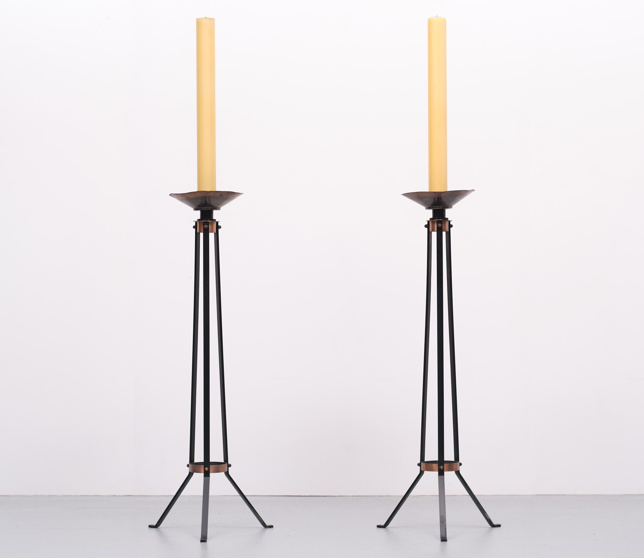 Torchères hollandaises art déco laiton grande église  années 1930