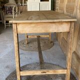 Farm table