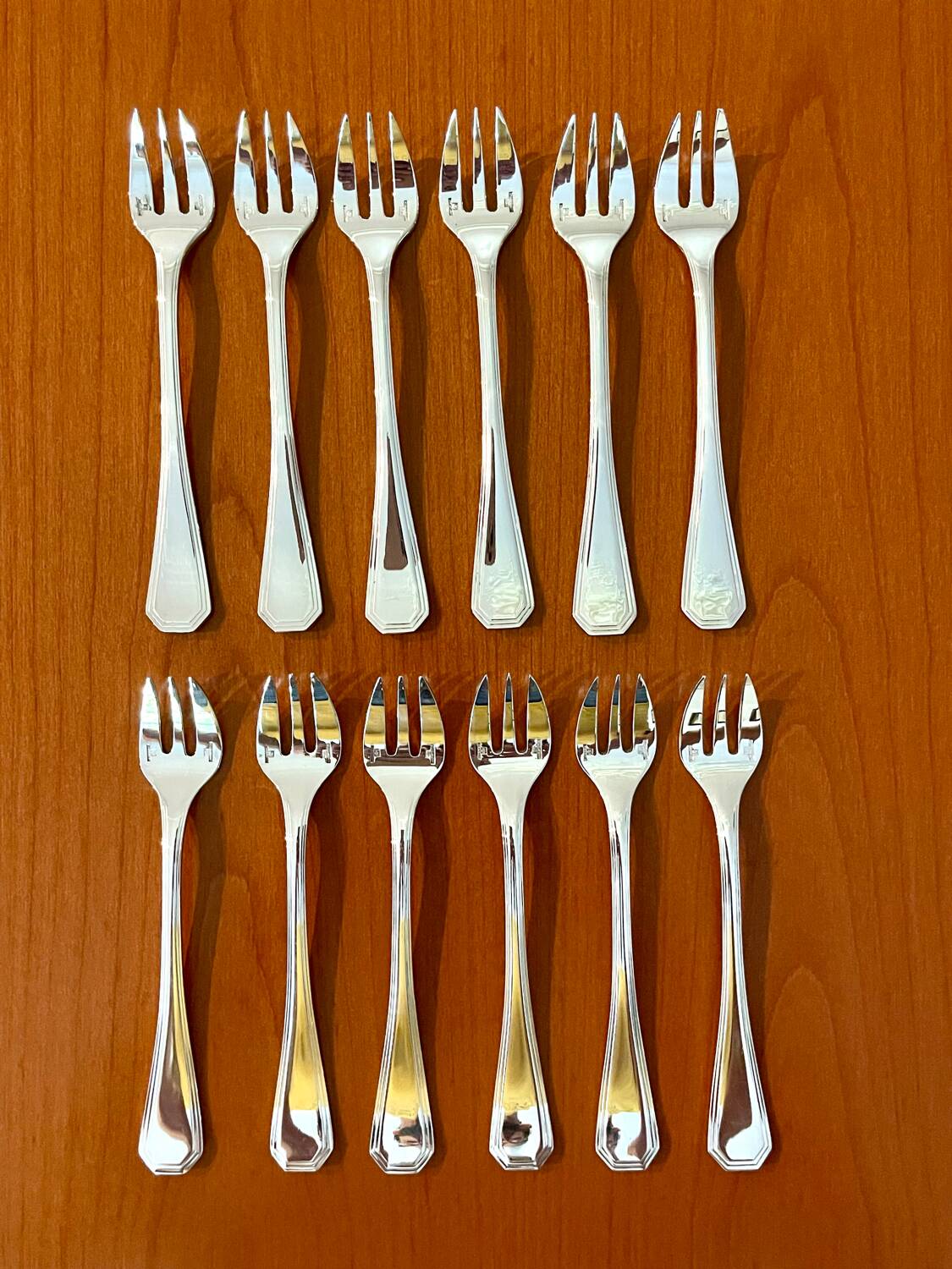 Christofle America, 12 oyster and shellfish forks, new condition