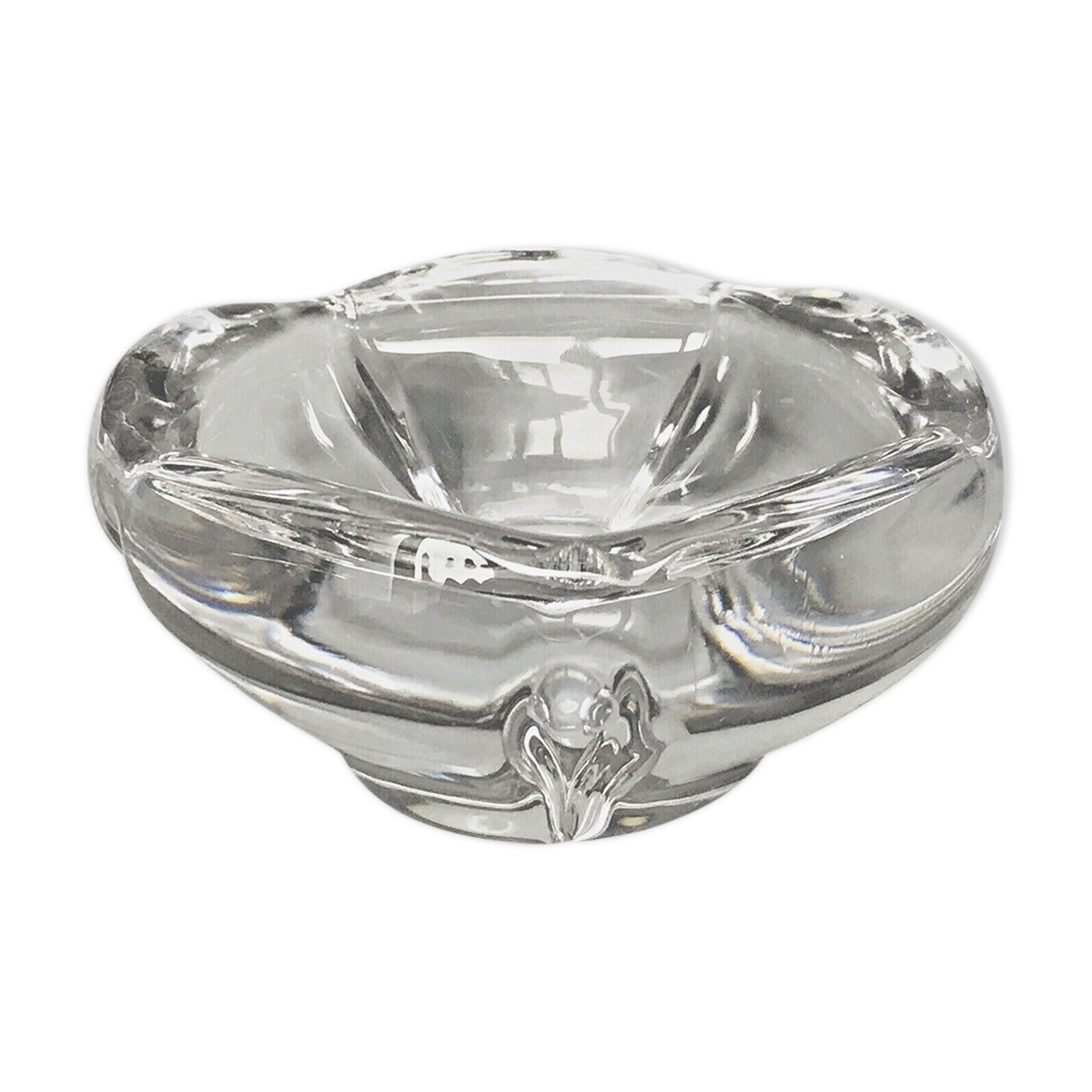 Cendrier Daum France en cristal de forme polylobée coupe mégotier signée