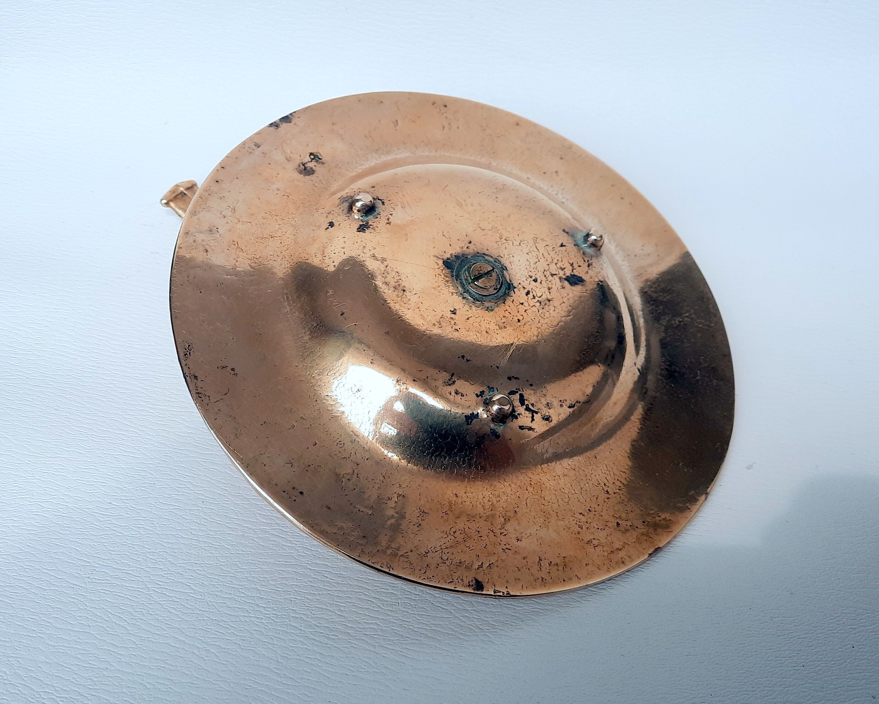 Cendrier et porte bougie en bronze avec les 12 signes astrologiques du zodiaque