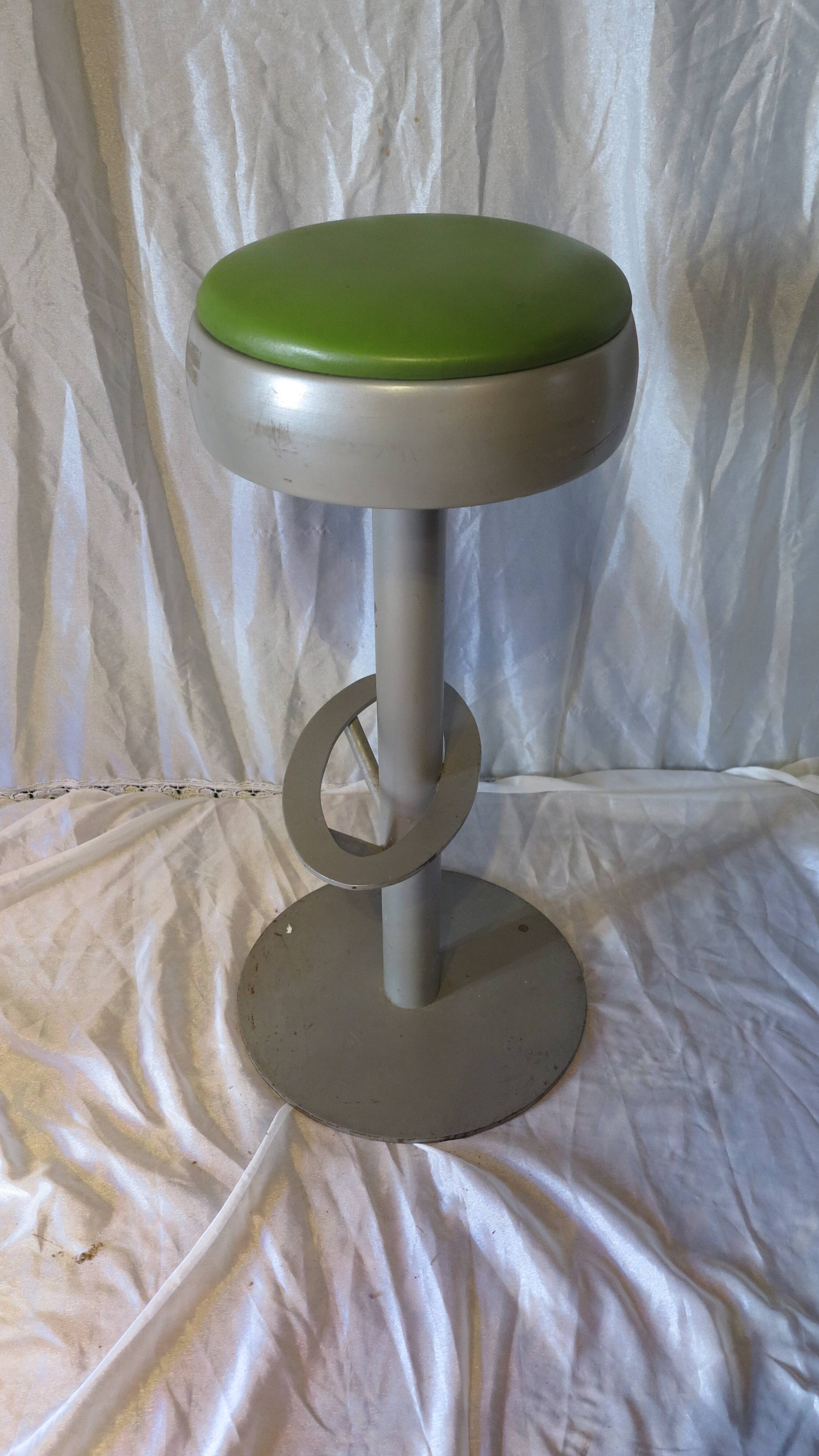 Tabouret haut acier et skaï