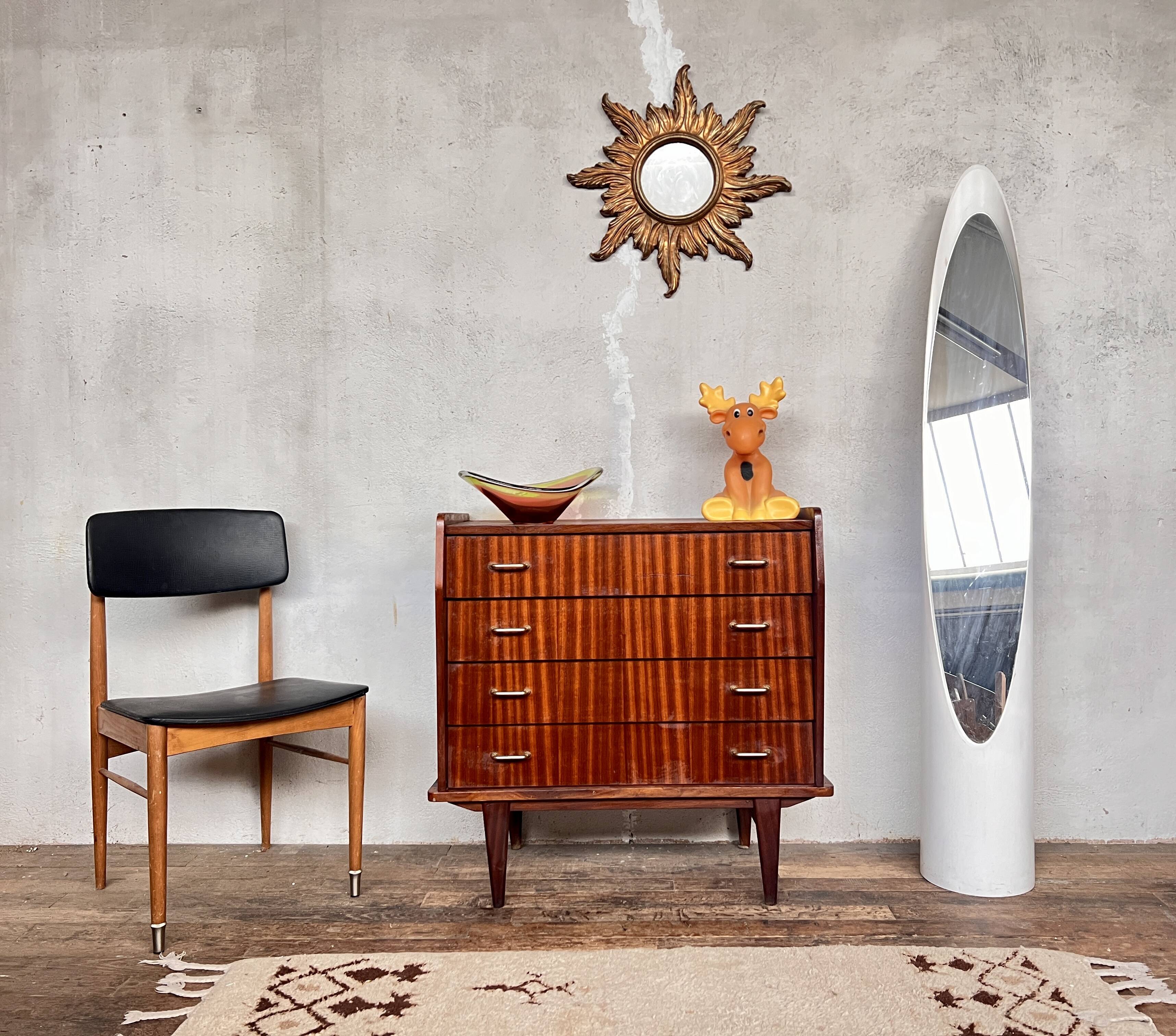 Vintage chest of drawers