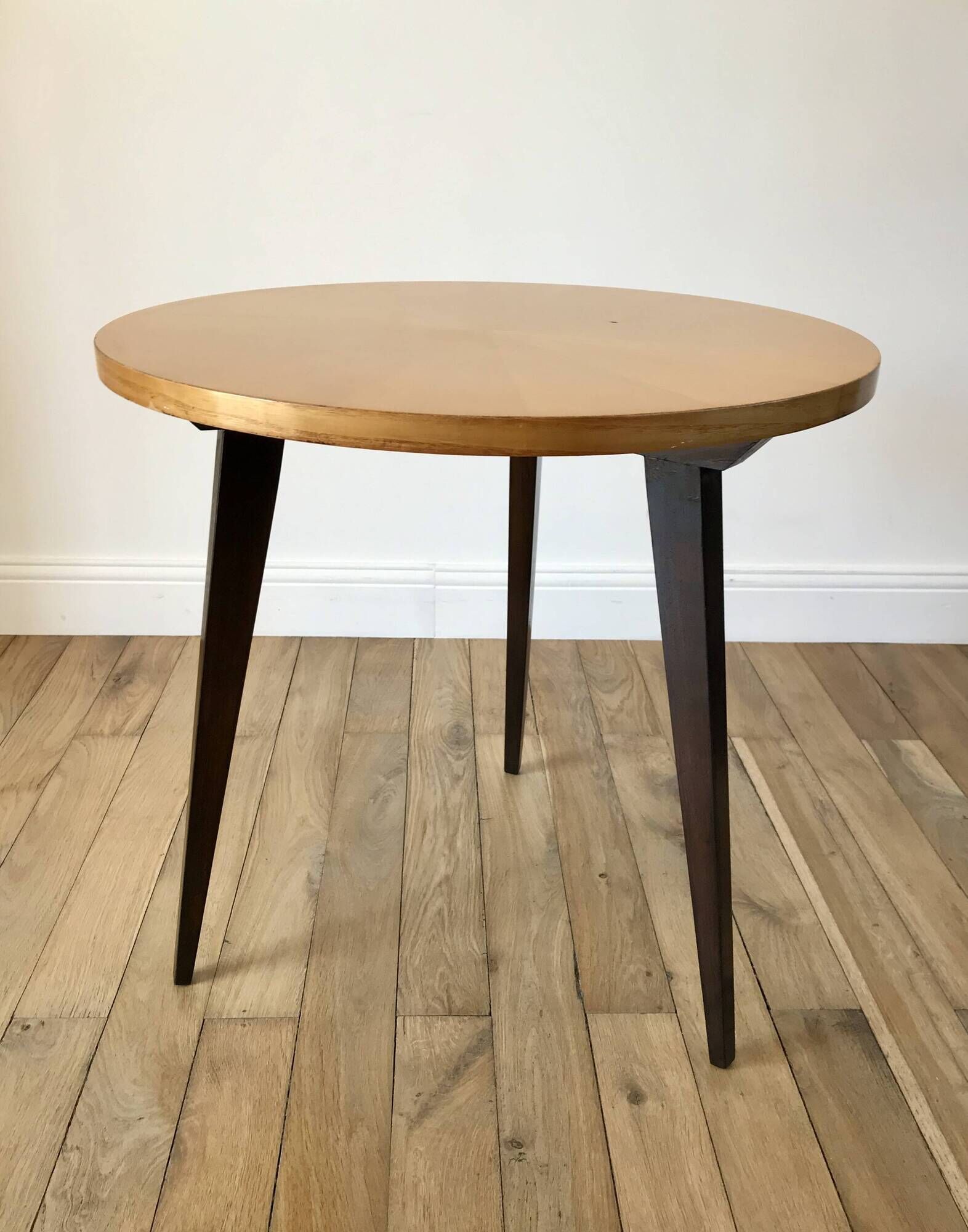 Tripod coffee table in wood and two-tone marquetry Scandinavian design 50s-60s