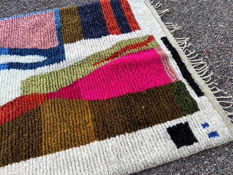 Authentic handmade rug with colourful patterns, size 150/250 cm.