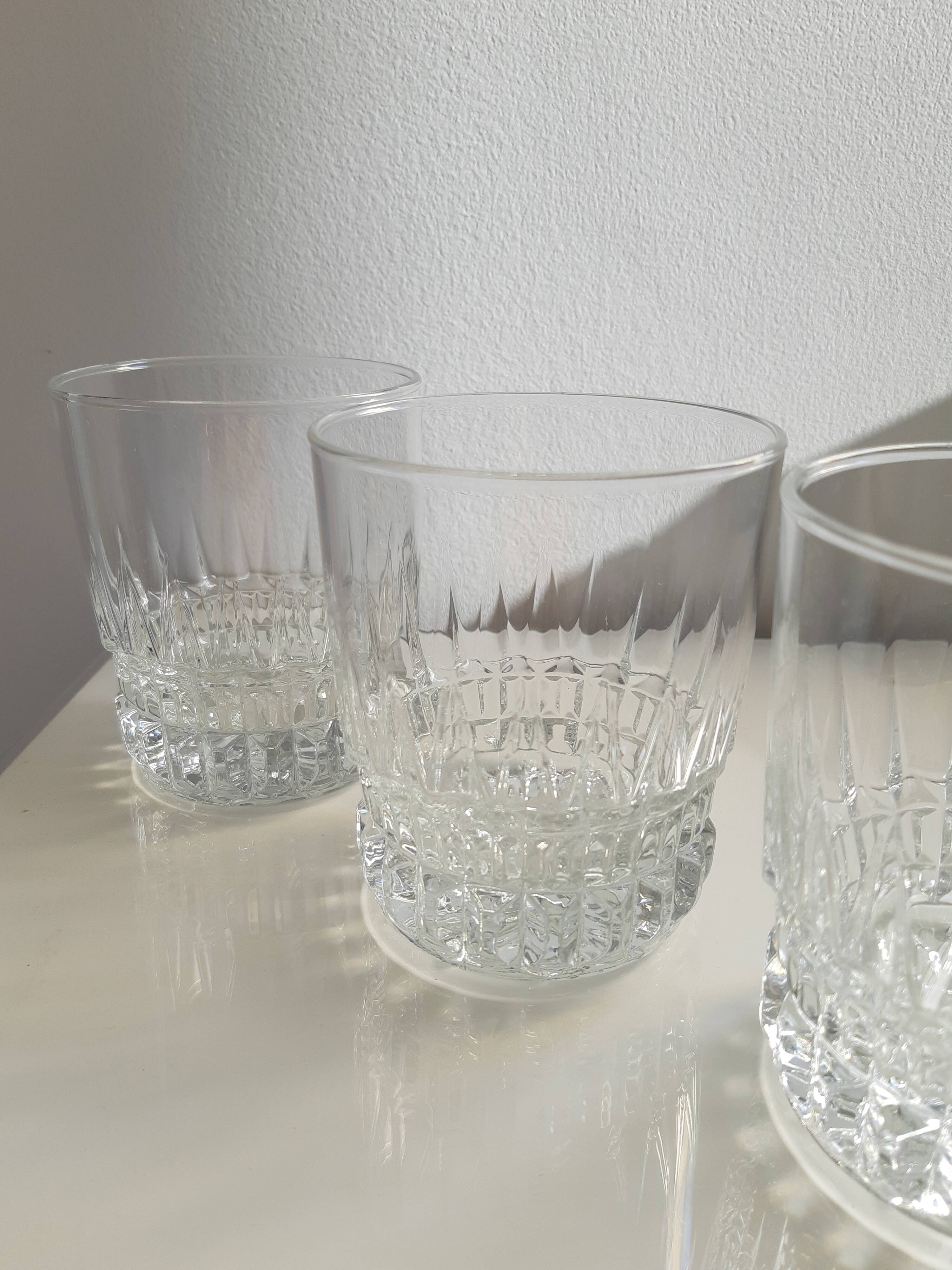 Set of 4 vintage glass whiskey glasses