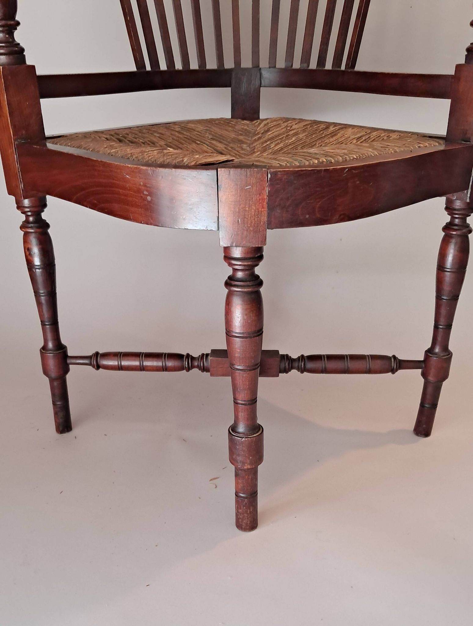 Pair of wicker corner armchairs in mahogany, Jugendstil, 1900.