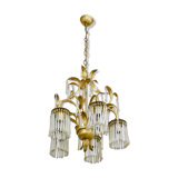 Lustre en métal doré en pendeloques en cristal