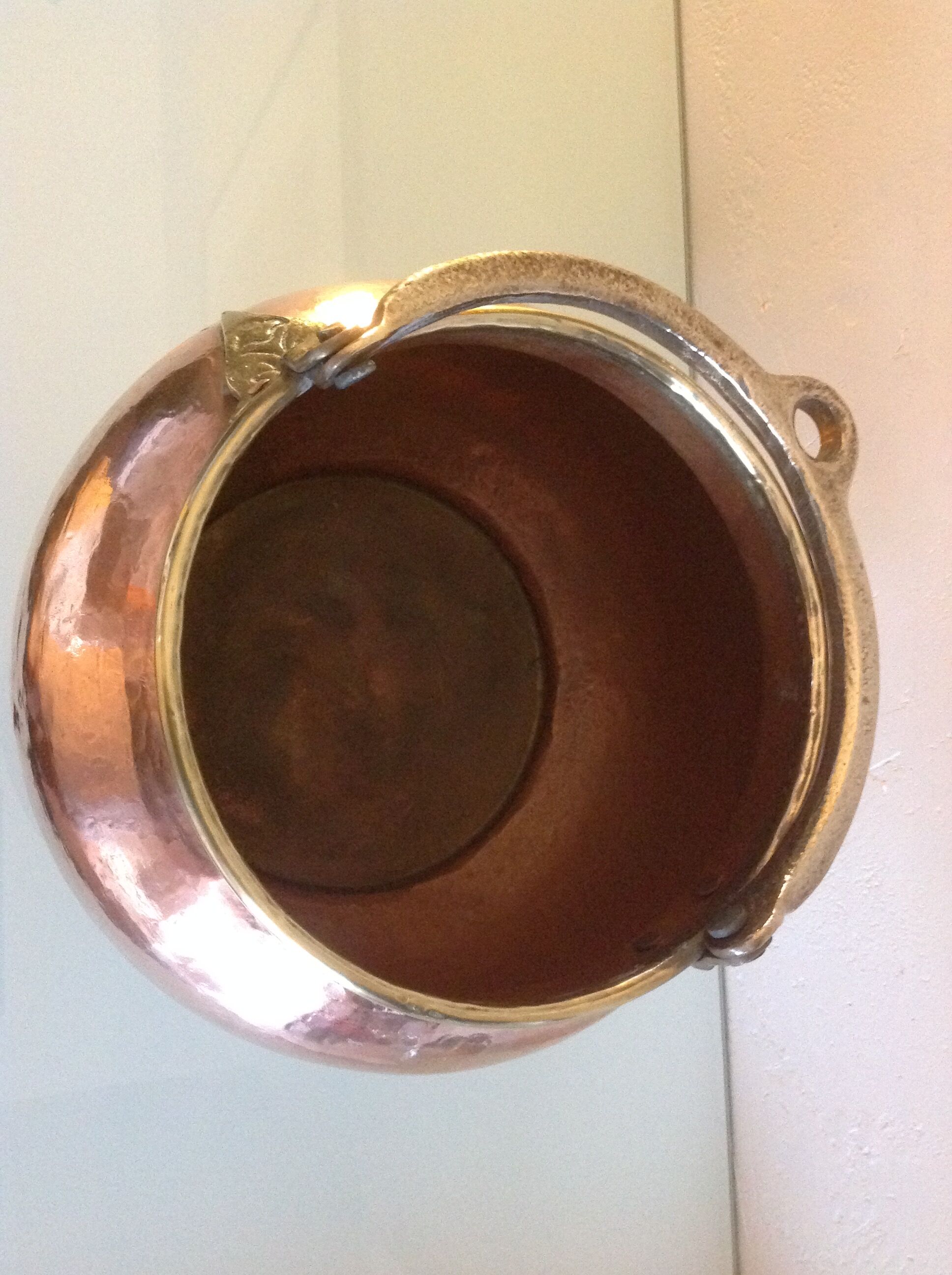 Cache pot pot cauldron in hammered red copper / vintage 60s-70s