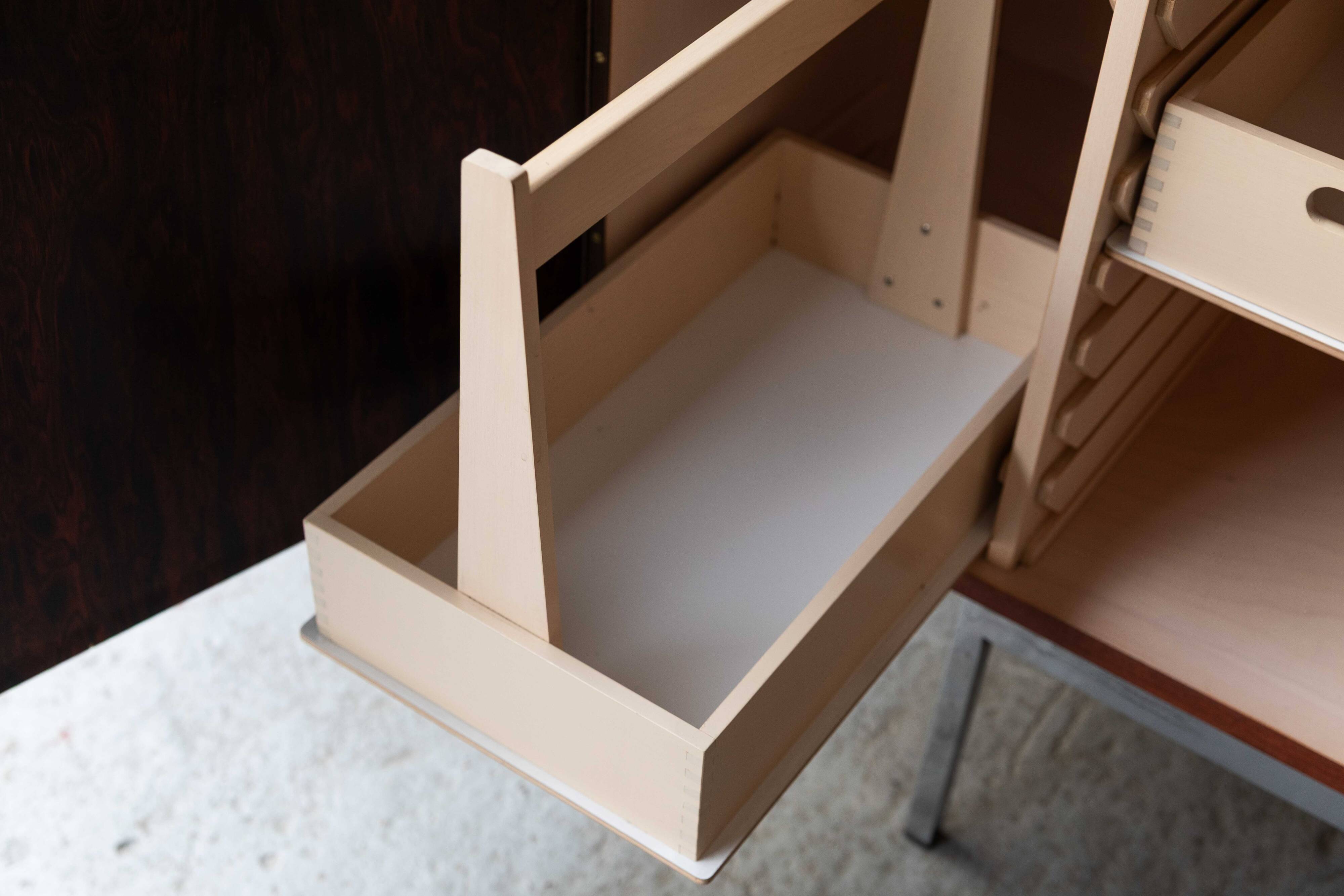 Buffet « B40 » de Dieter Waeckerlin