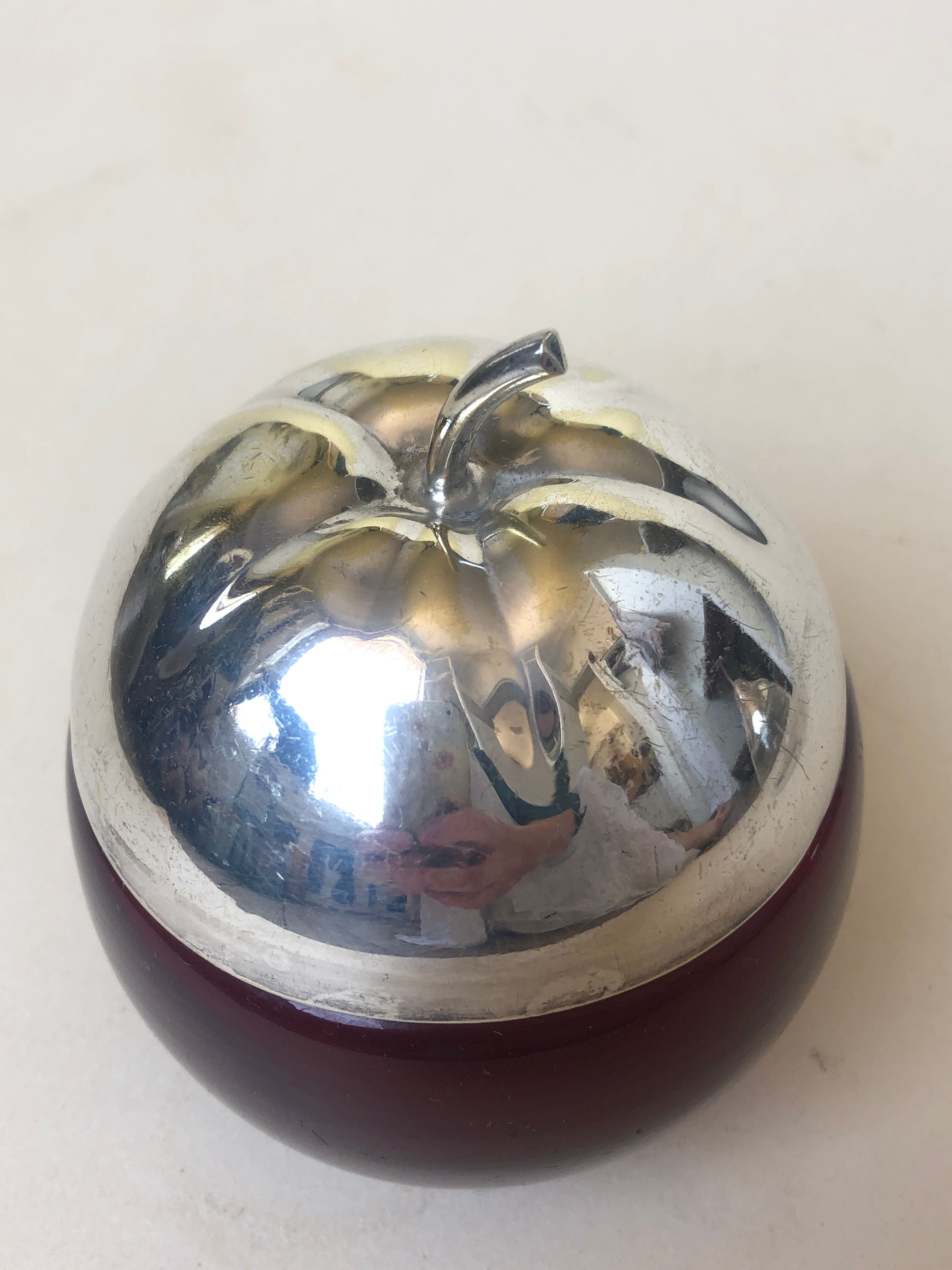 Set of candy apple and pear, metal and glass