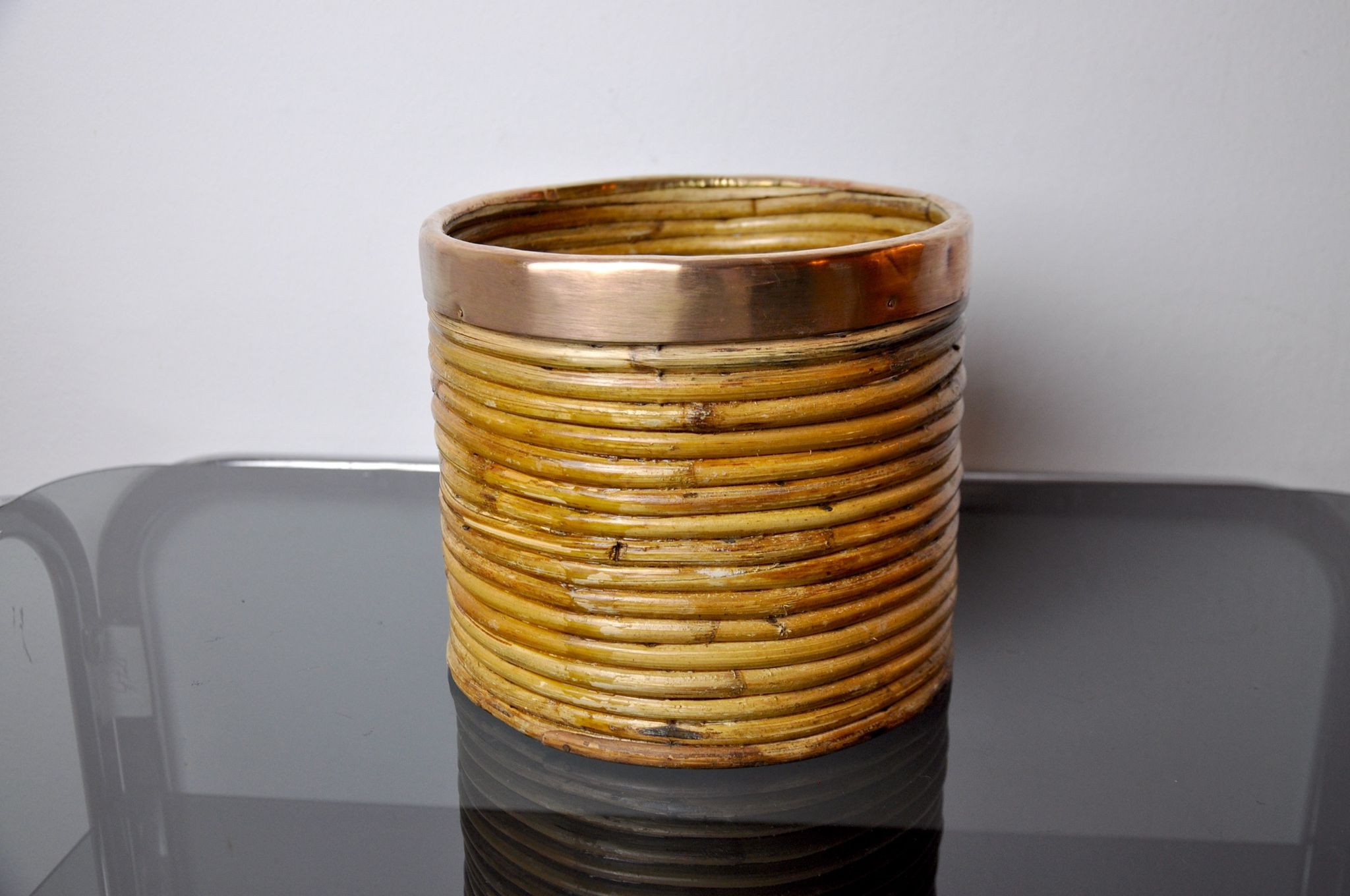 Panier en rotin et cuivre, Italie, 1970