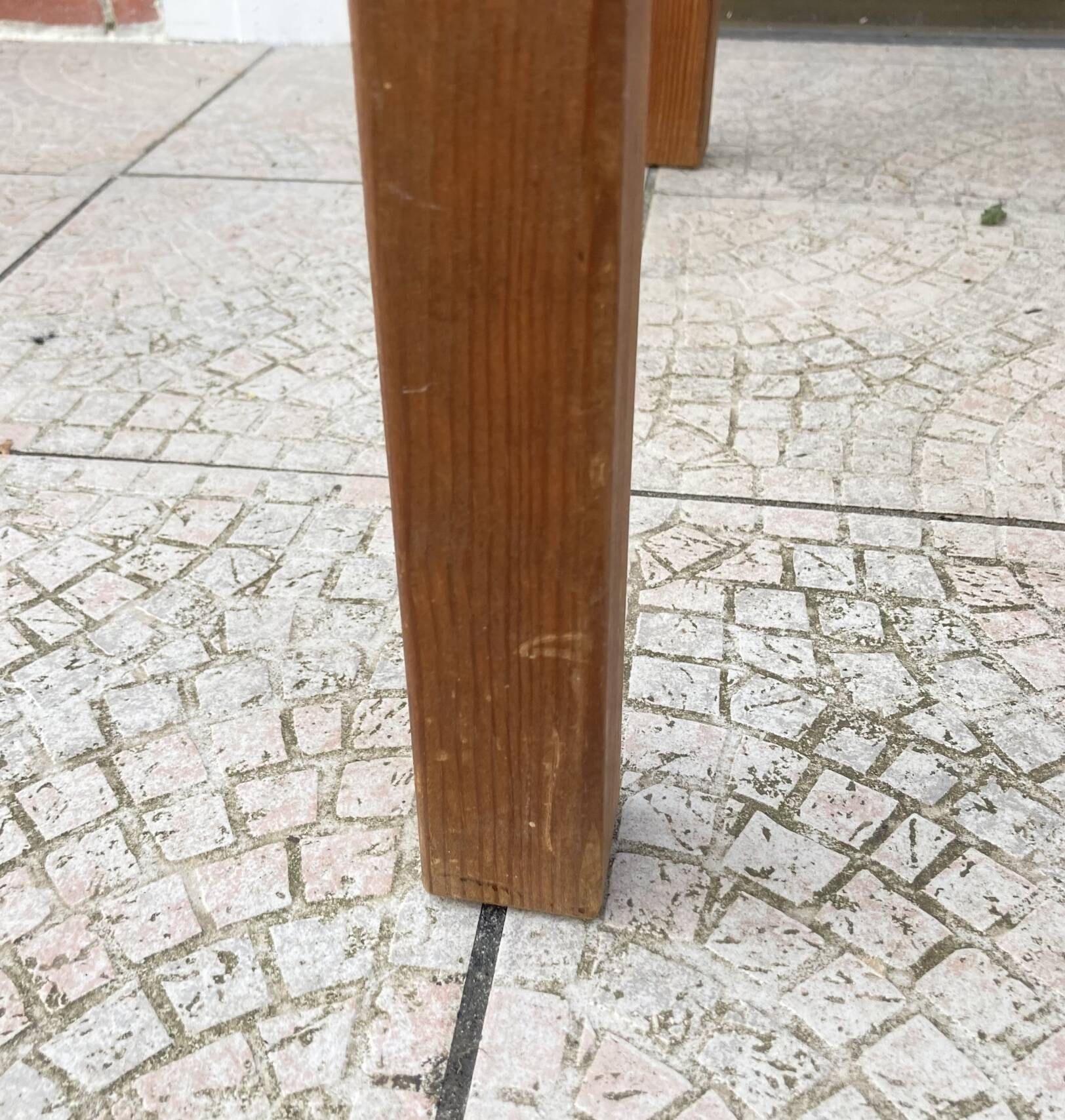 Small wooden desk or coffee table