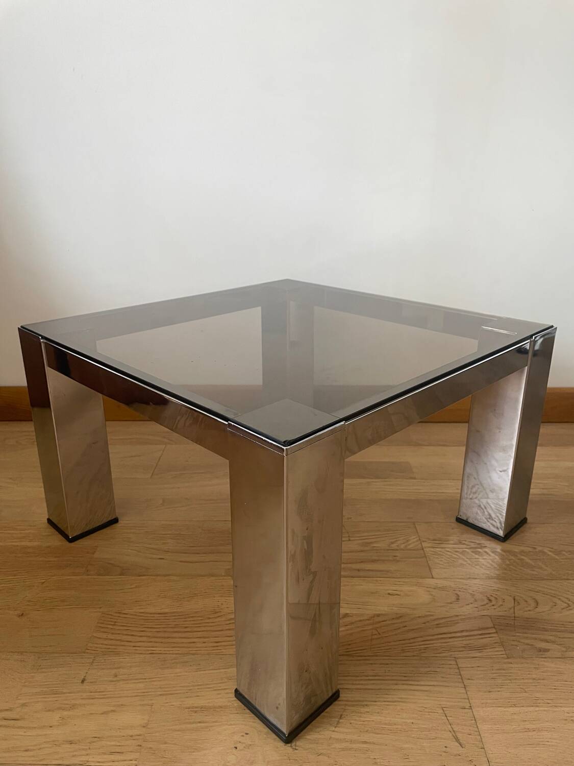 Chromed metal and smoked glass coffee table, 1980s.
