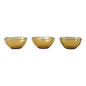 Set of 3 translucent amber yellow cups
