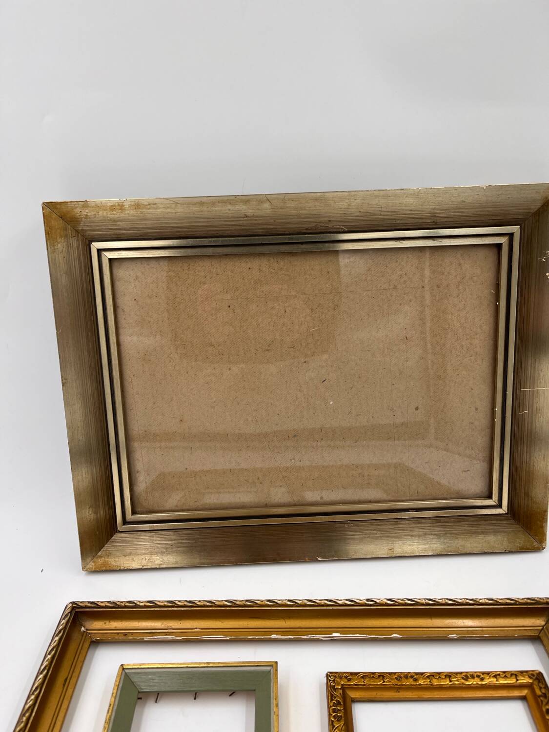 Set of 4 gold frames