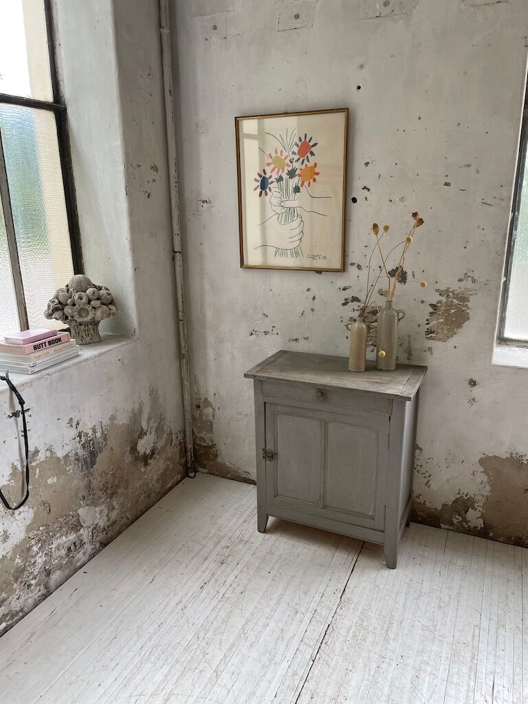 Confectioner furniture loom gray blue