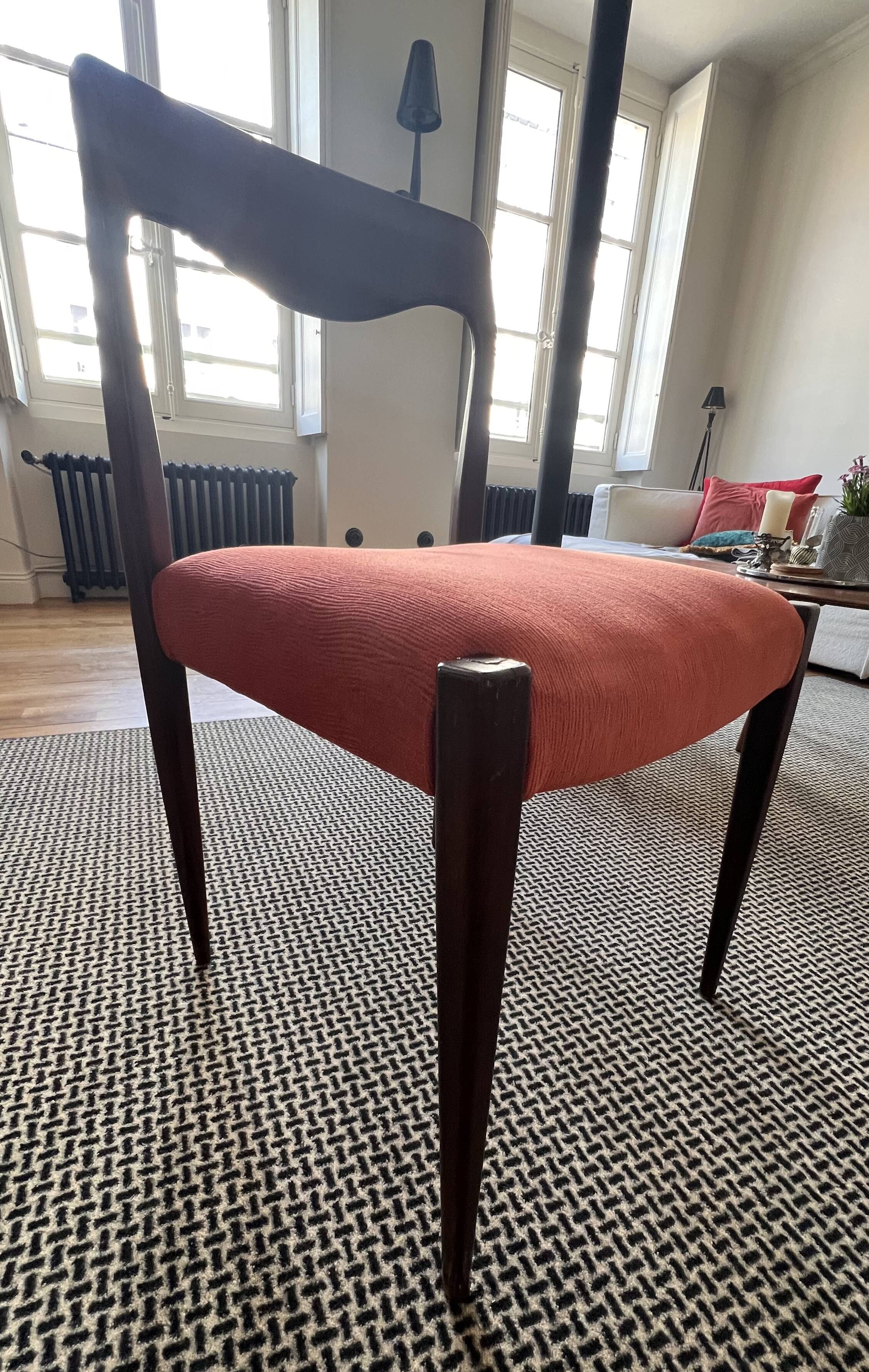 5 Vintage Chairs EDITIONS SELF