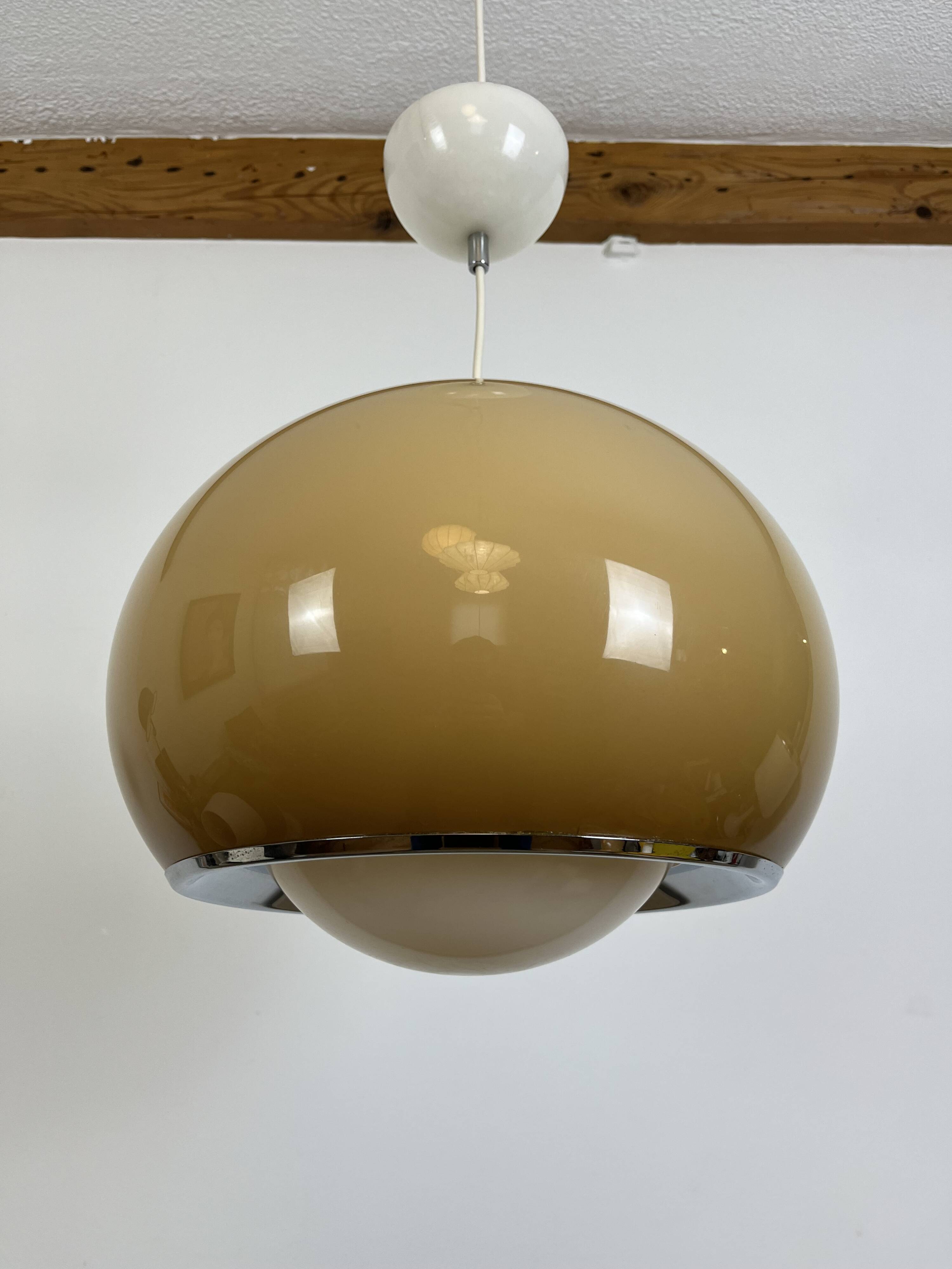 Guzzini pendant light model Jolly by Luigi Massoni, space age 70's style